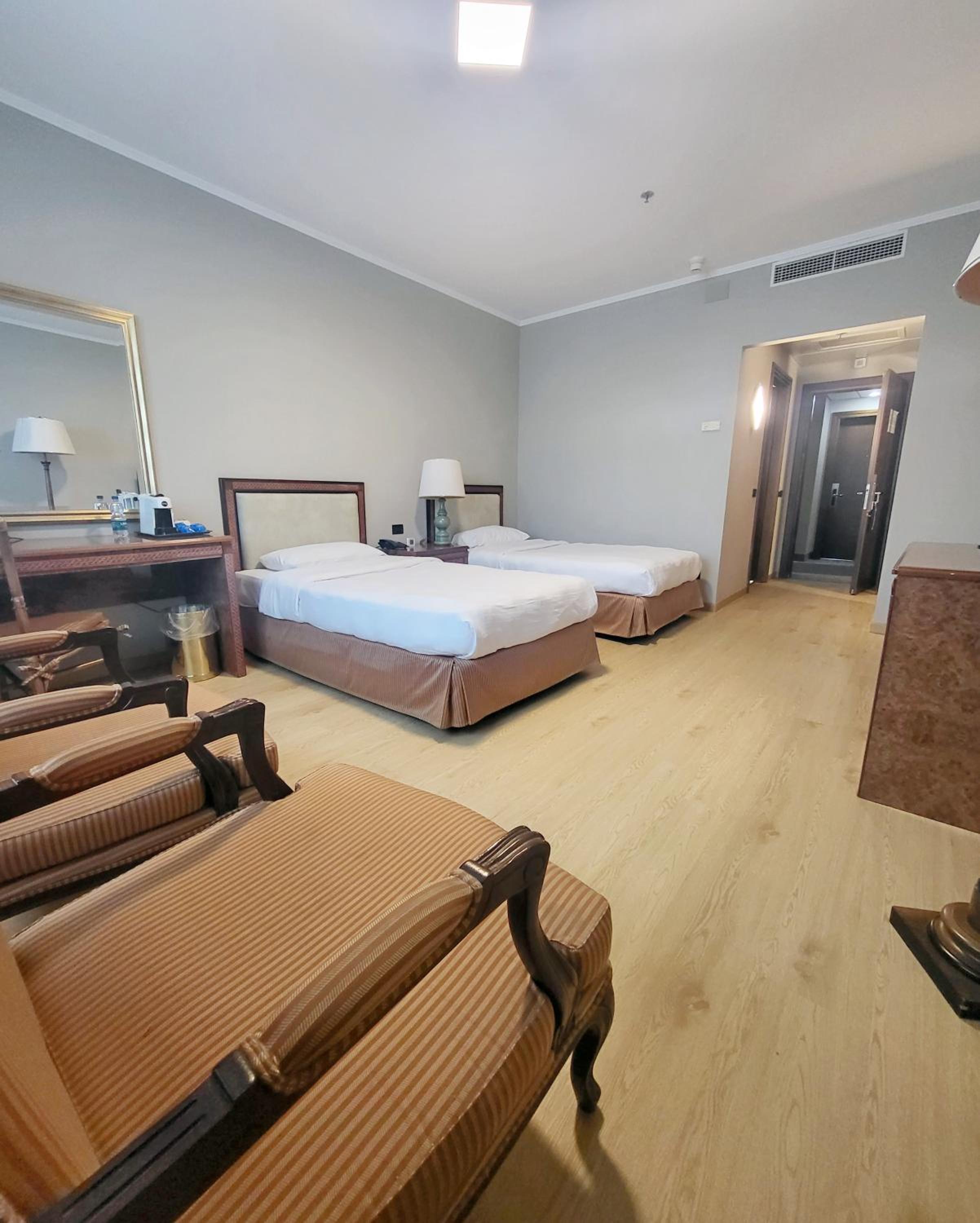 Deluxe Twin Room - Photo 7