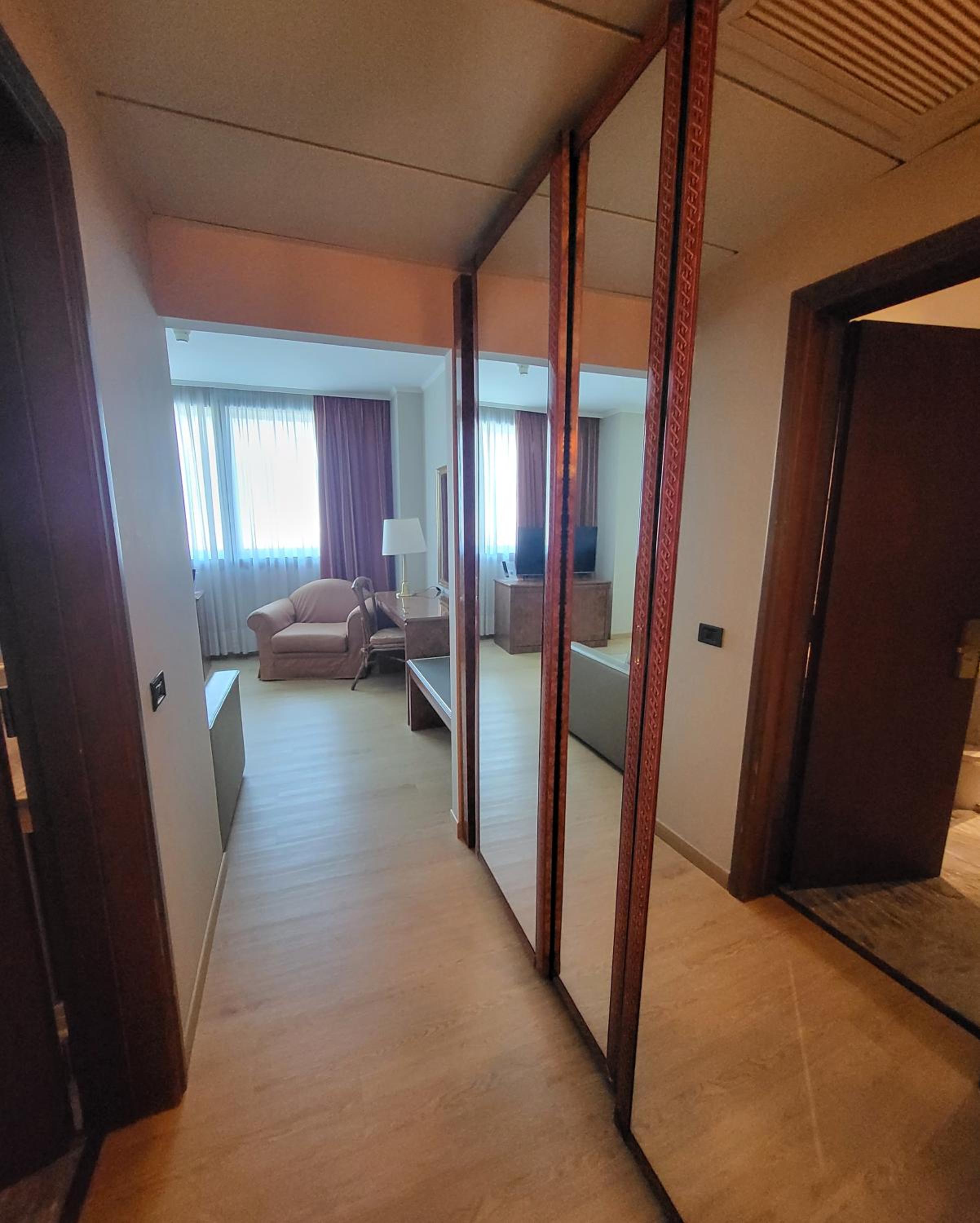 Family Junior Suite - Photo 8
