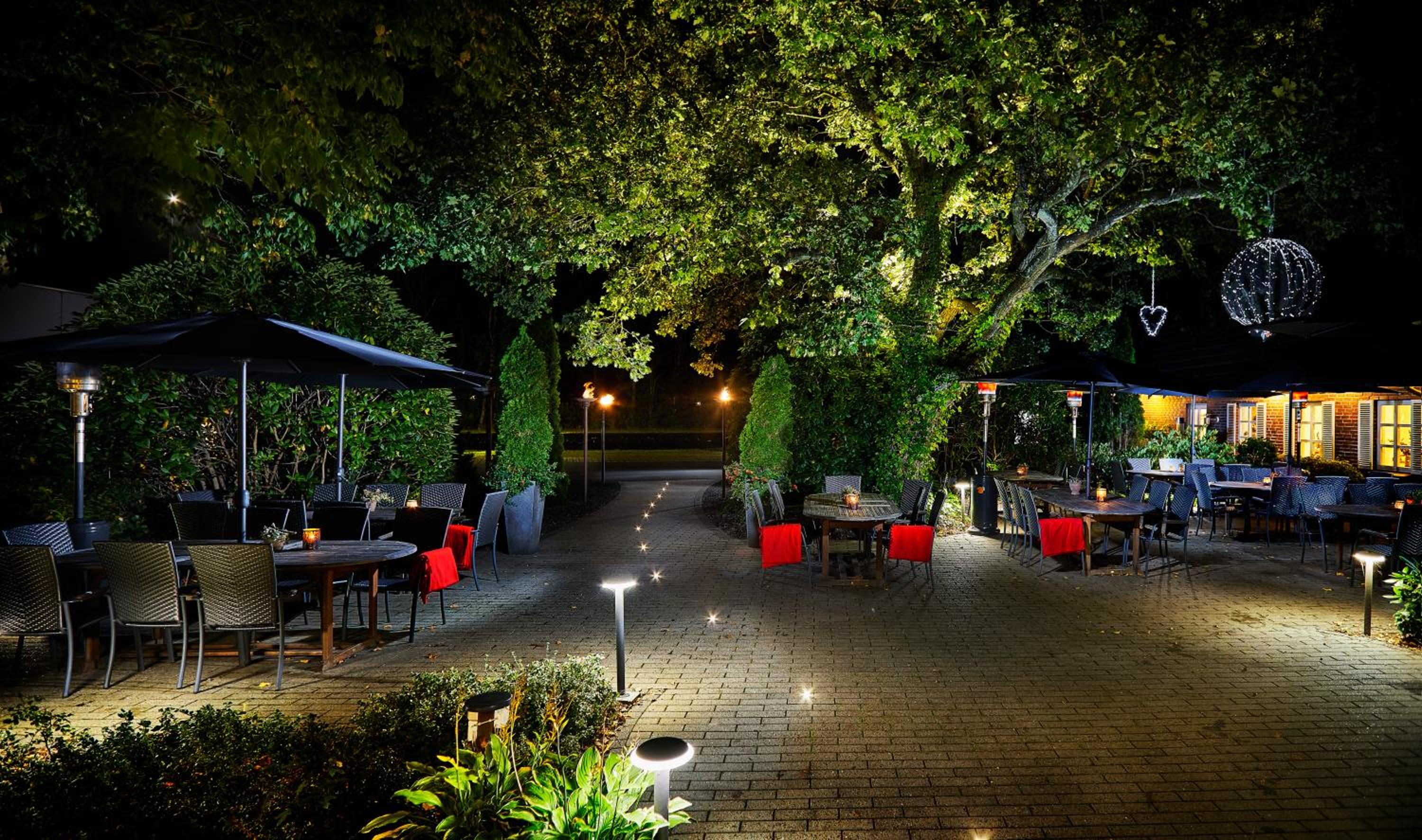 Petite Courtyard