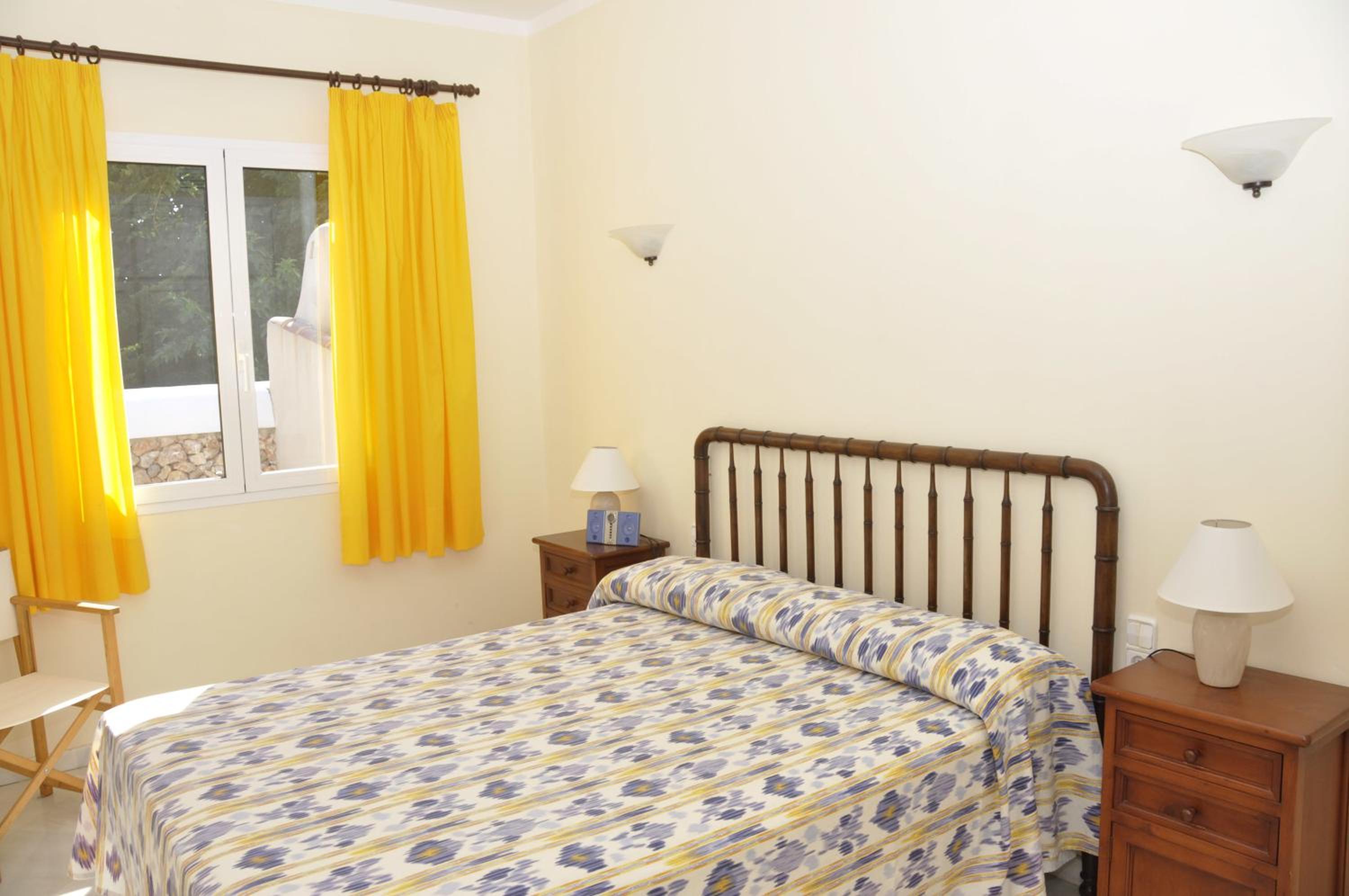 Casa de cuatro habitaciones