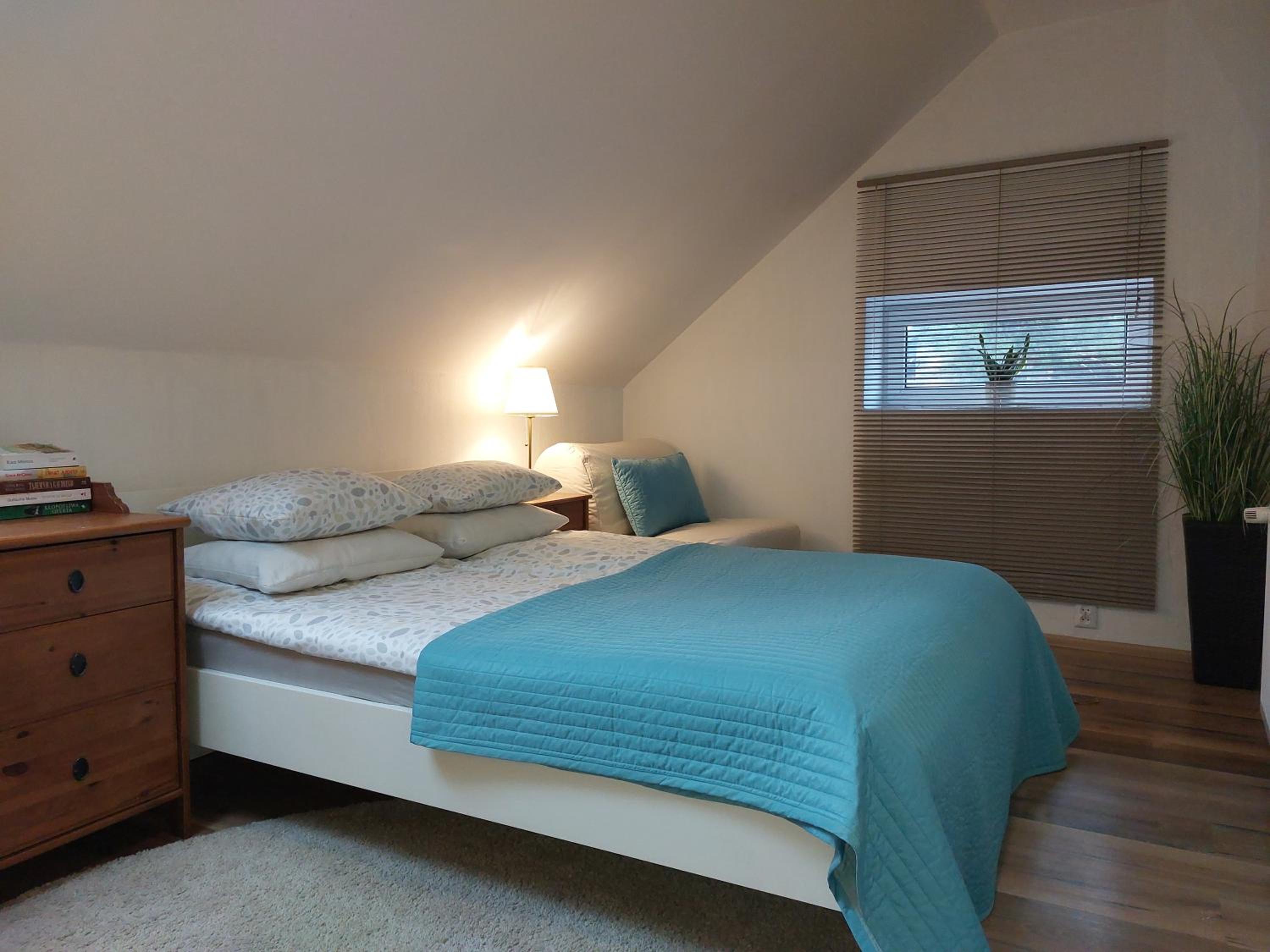 One-Bedroom Apartment - Photo 12