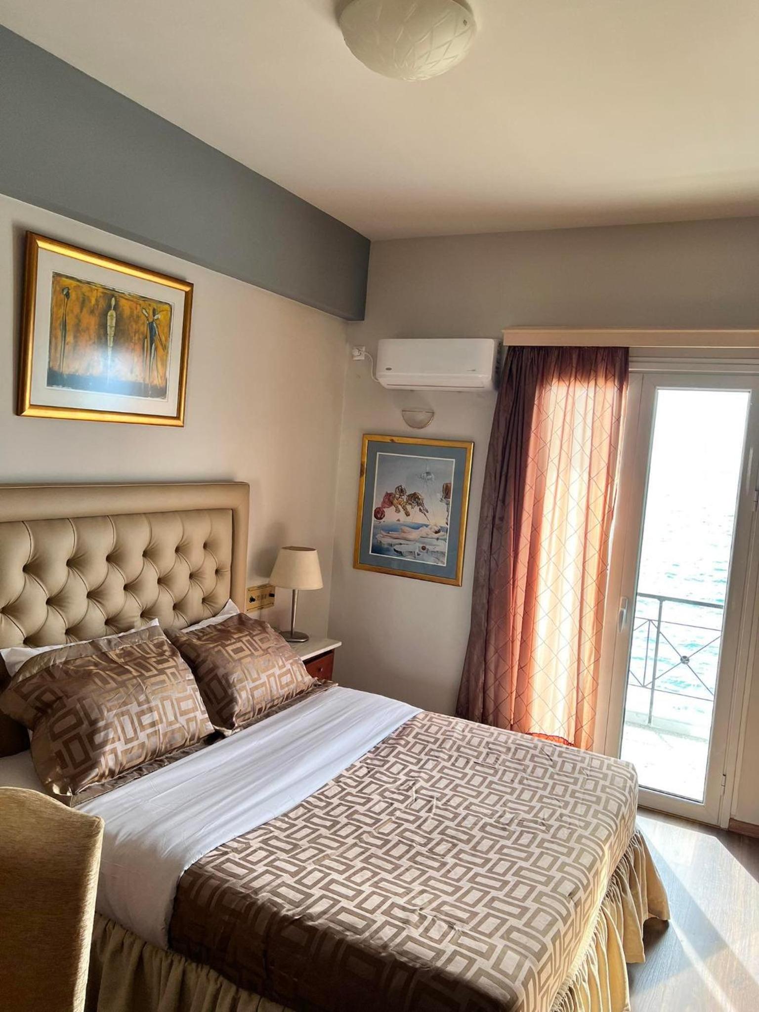 Double or Twin Room - Photo 4