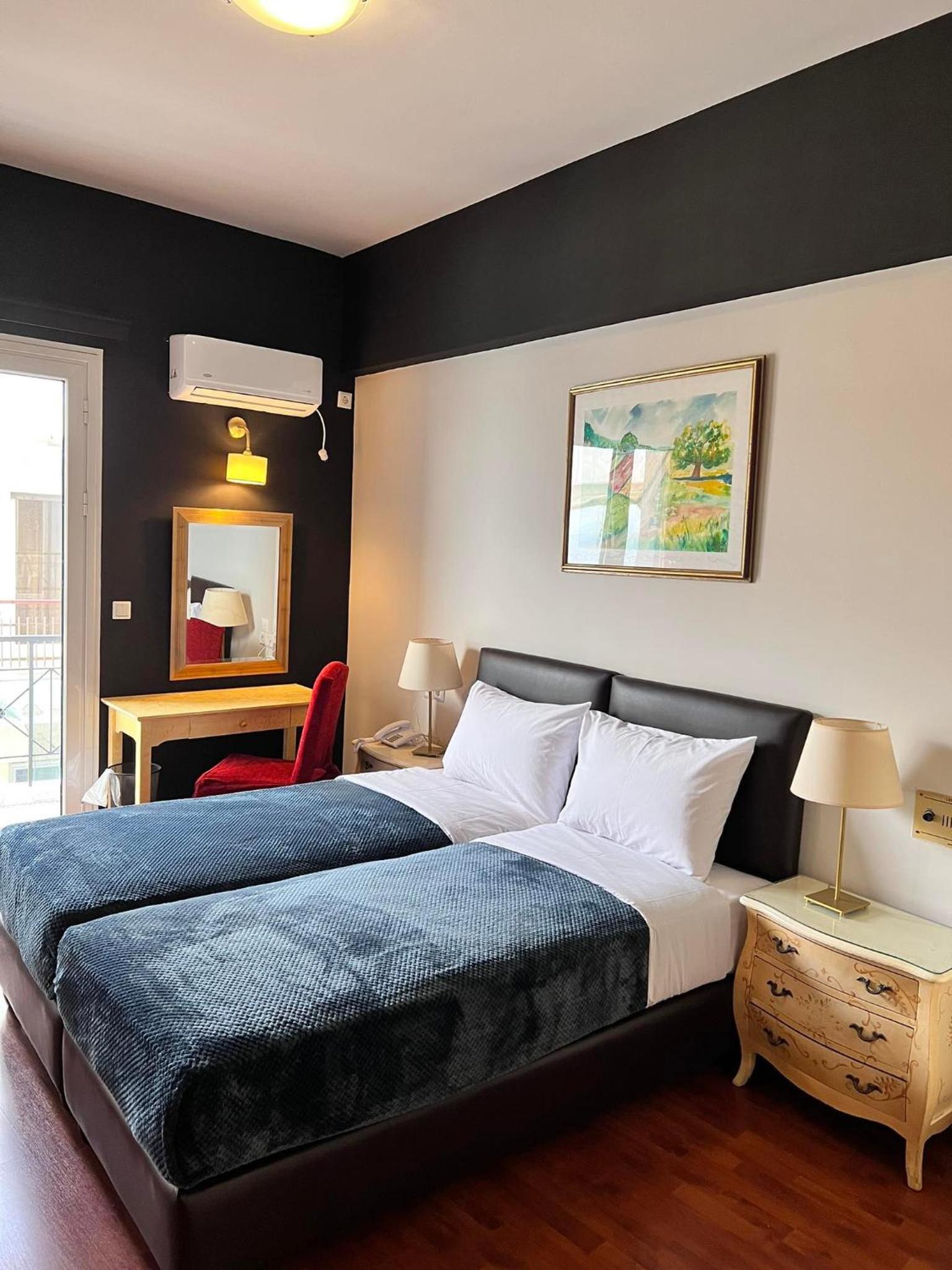 Double or Twin Room - Photo 15