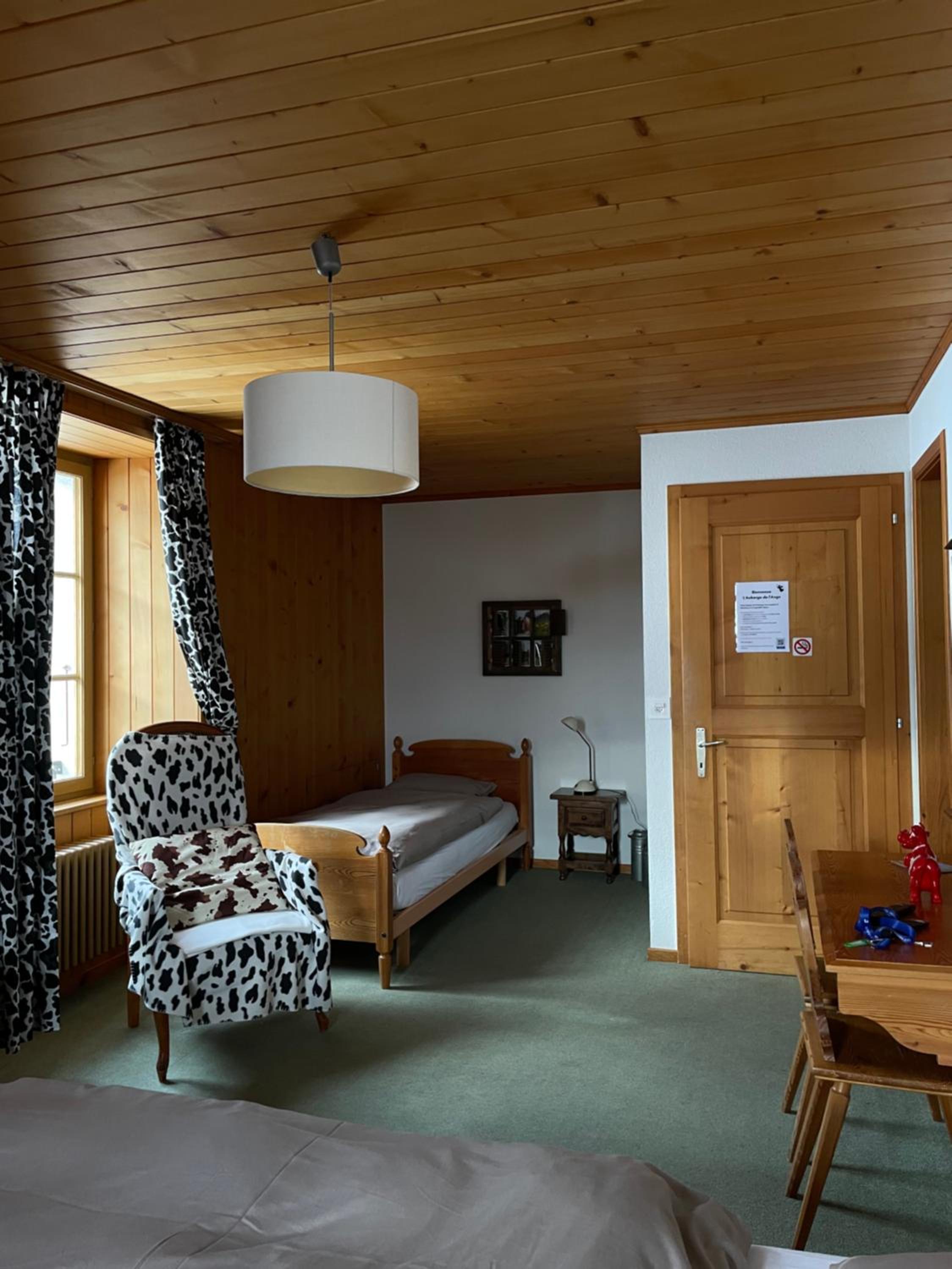 Triple Room with Private Bathroom - Photo 3