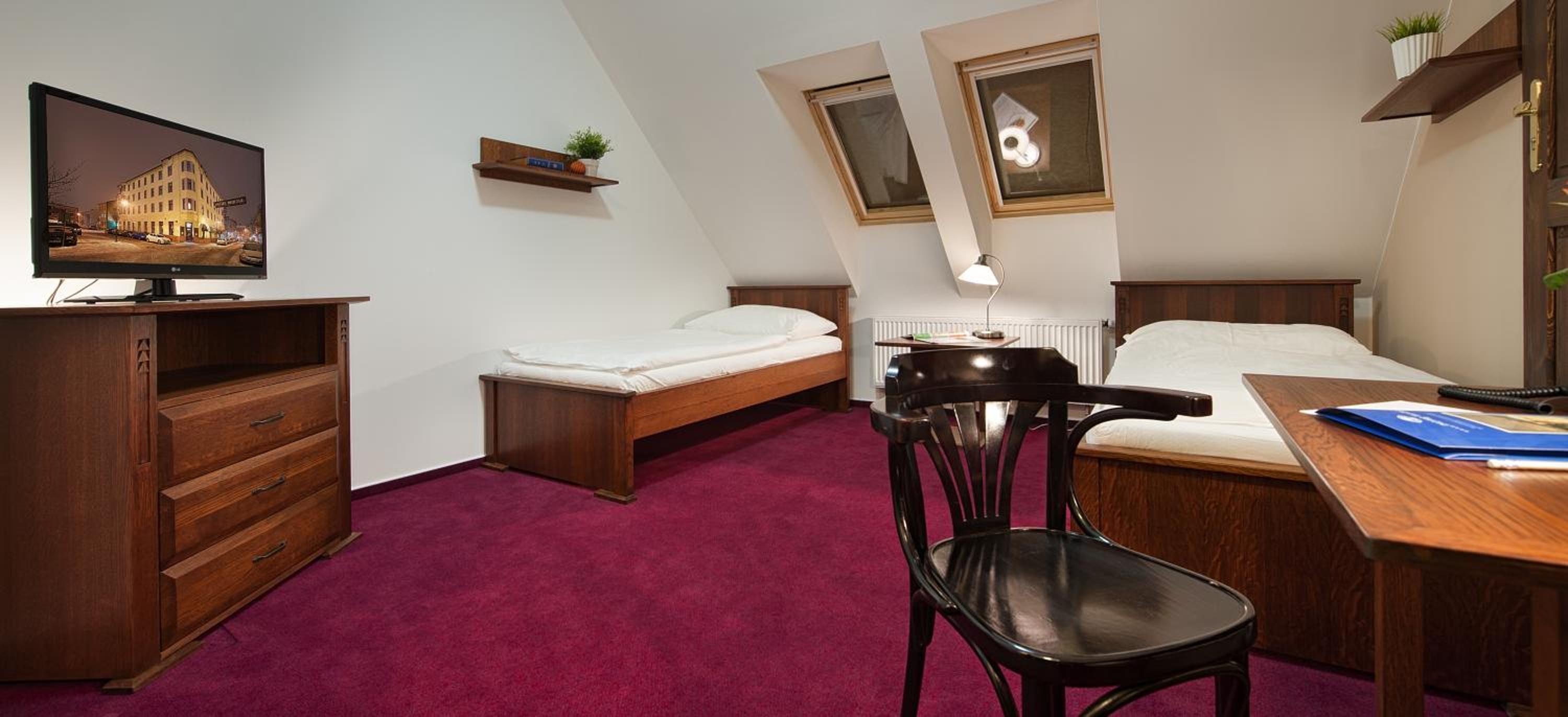Deluxe Twin Room