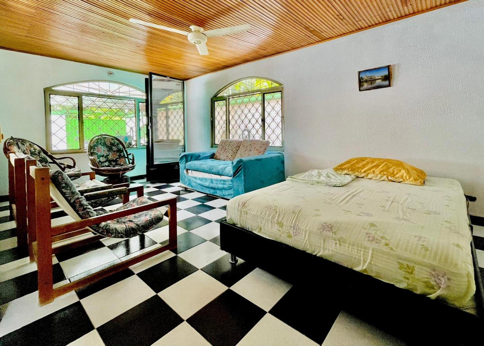 Three-Bedroom Villa photo 2