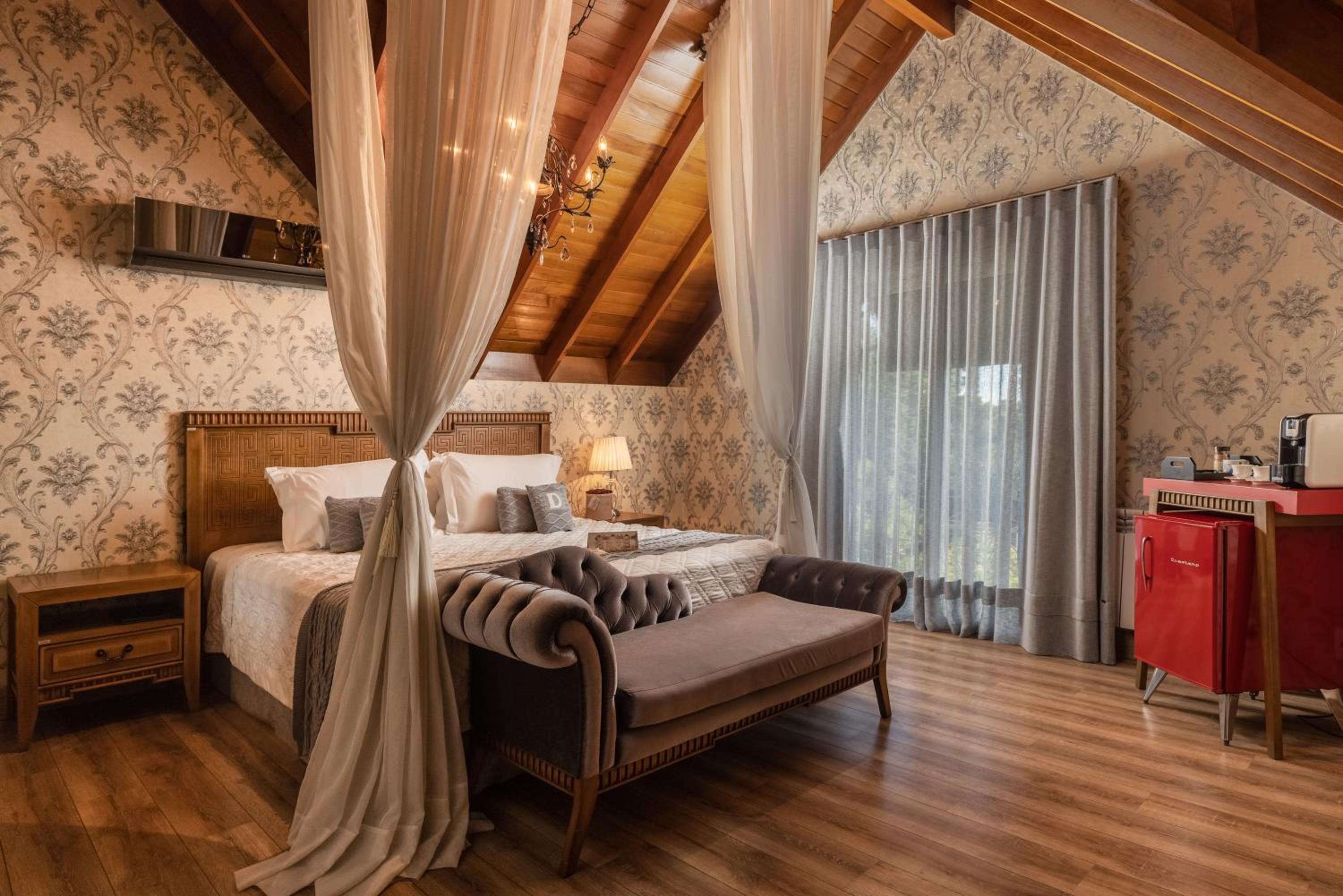 King Suite with Spa Bath
