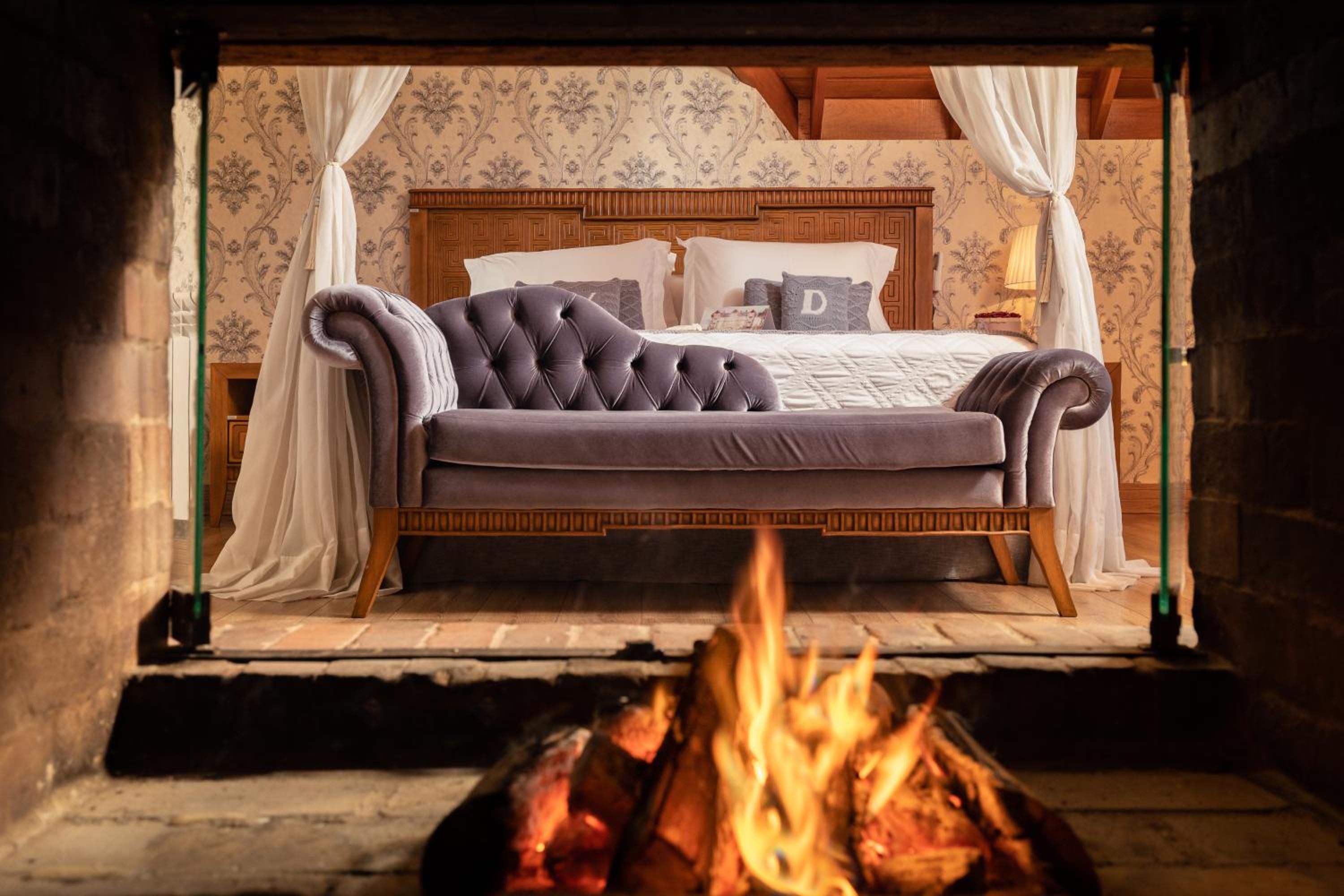 King Suite with Spa Bath