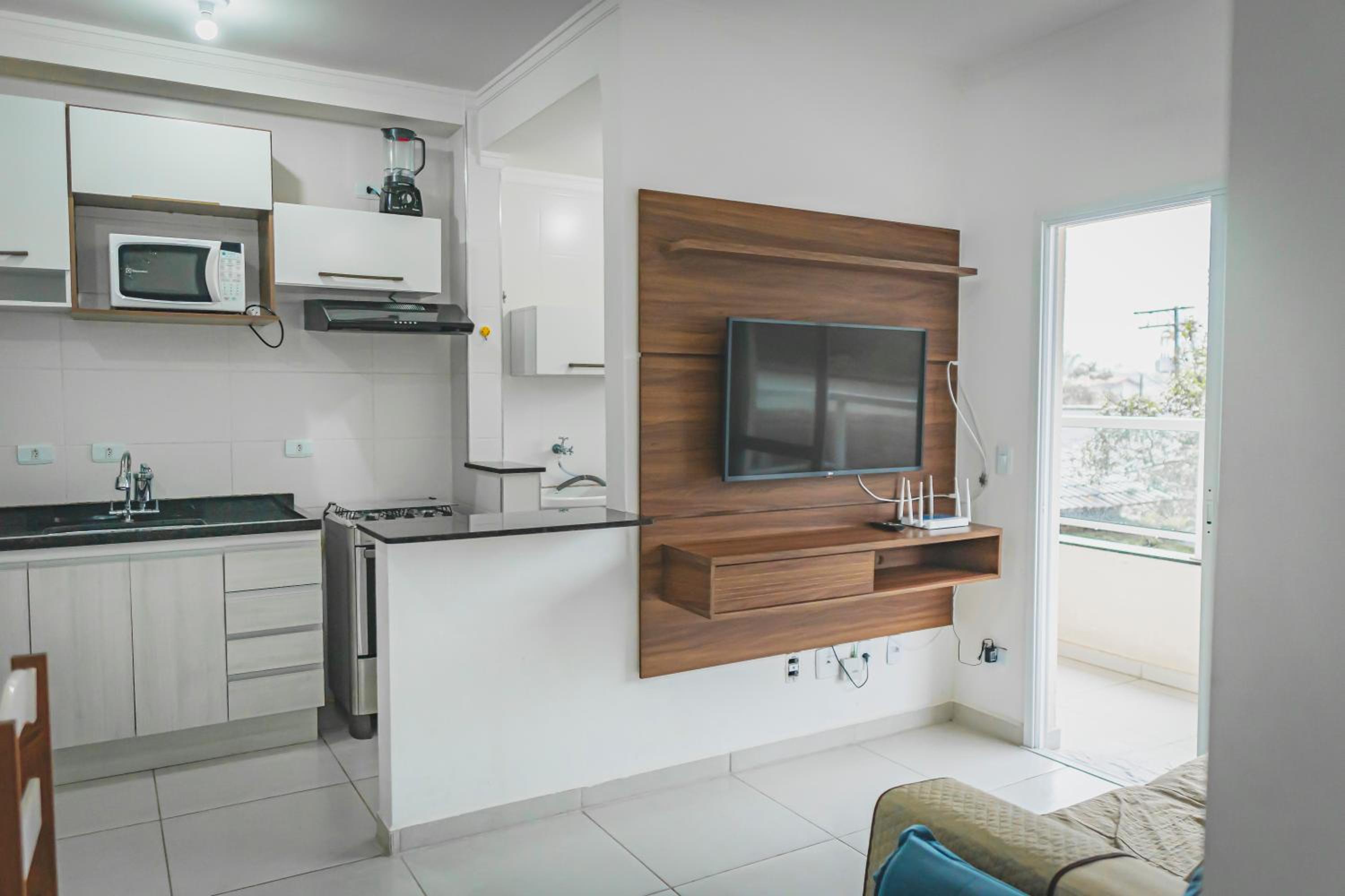 Apartment With Mountain View - Photo 13