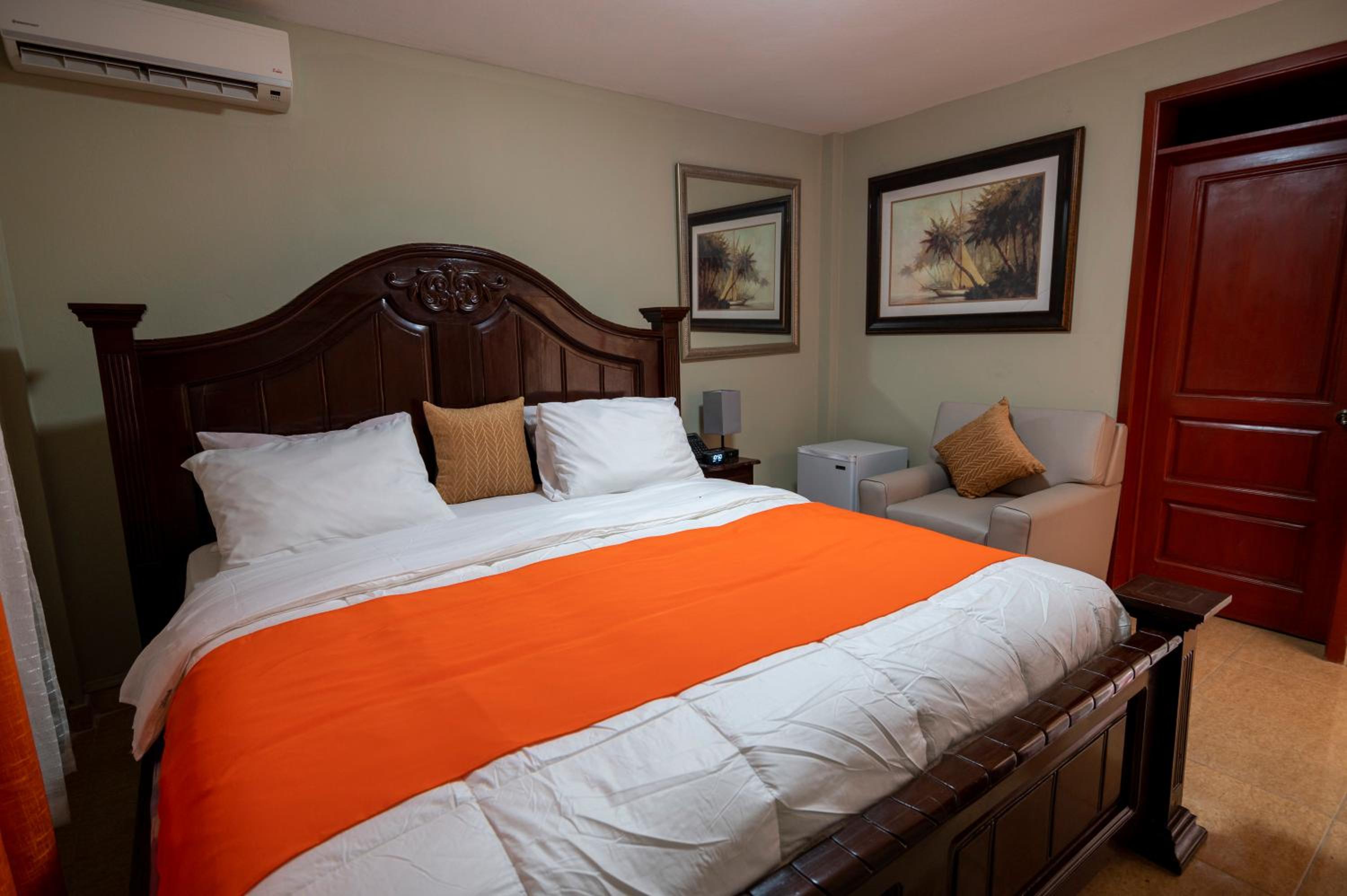 Deluxe King Room