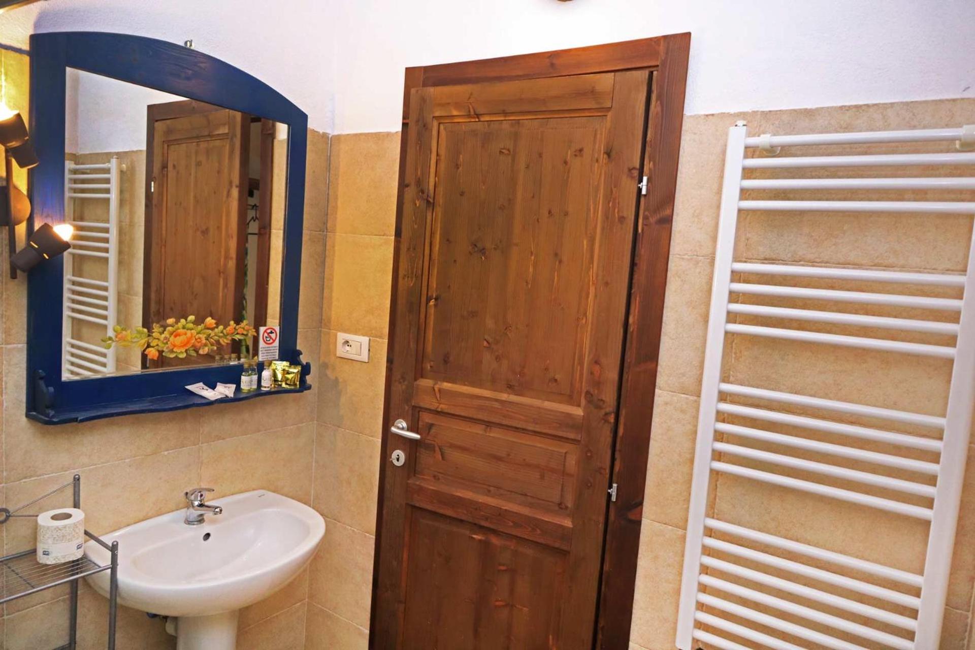 Triple Room - Photo 7