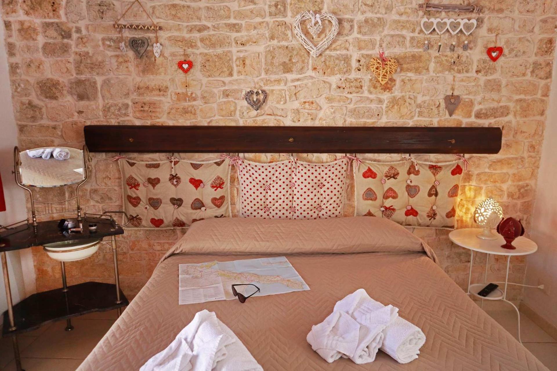 Double Room - Photo 16