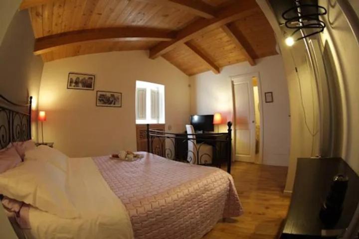 Double Room with Terrace photo 3