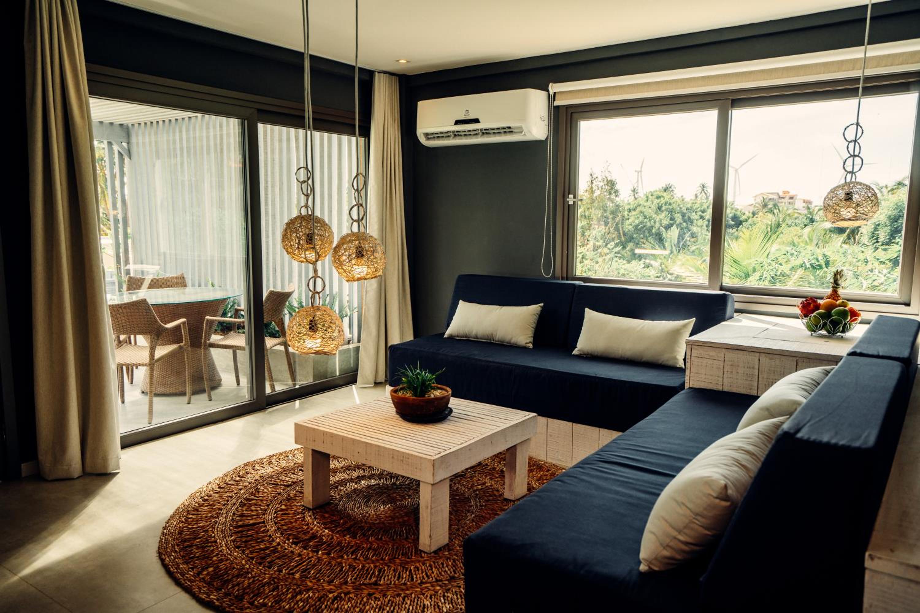 Family Room with Garden View