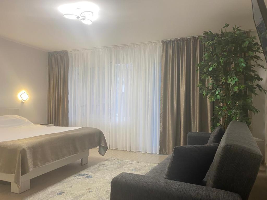 Family Room (2 Adults + 1 Child) photo 2