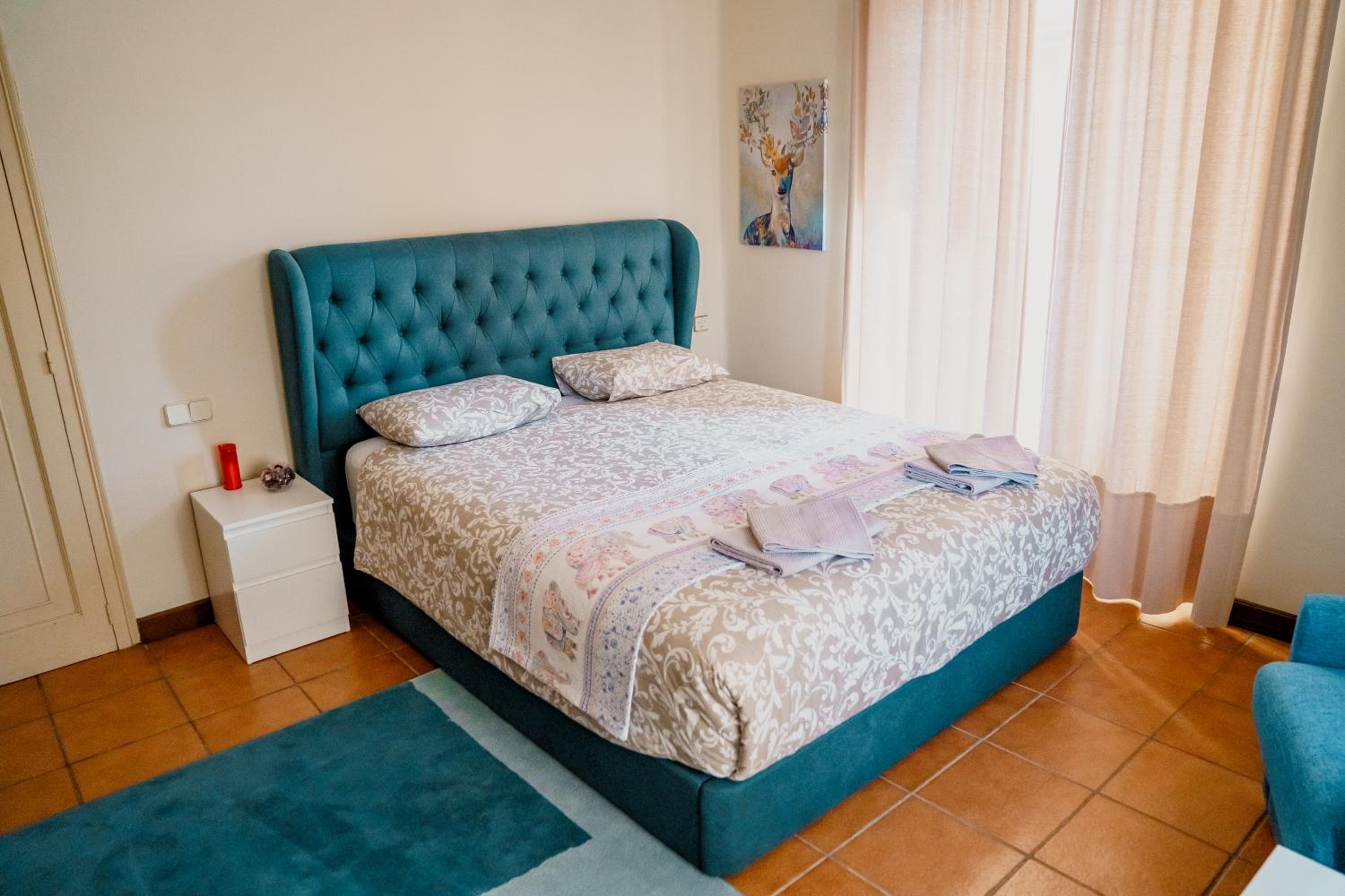 Double Room with Balcony - Photo 25