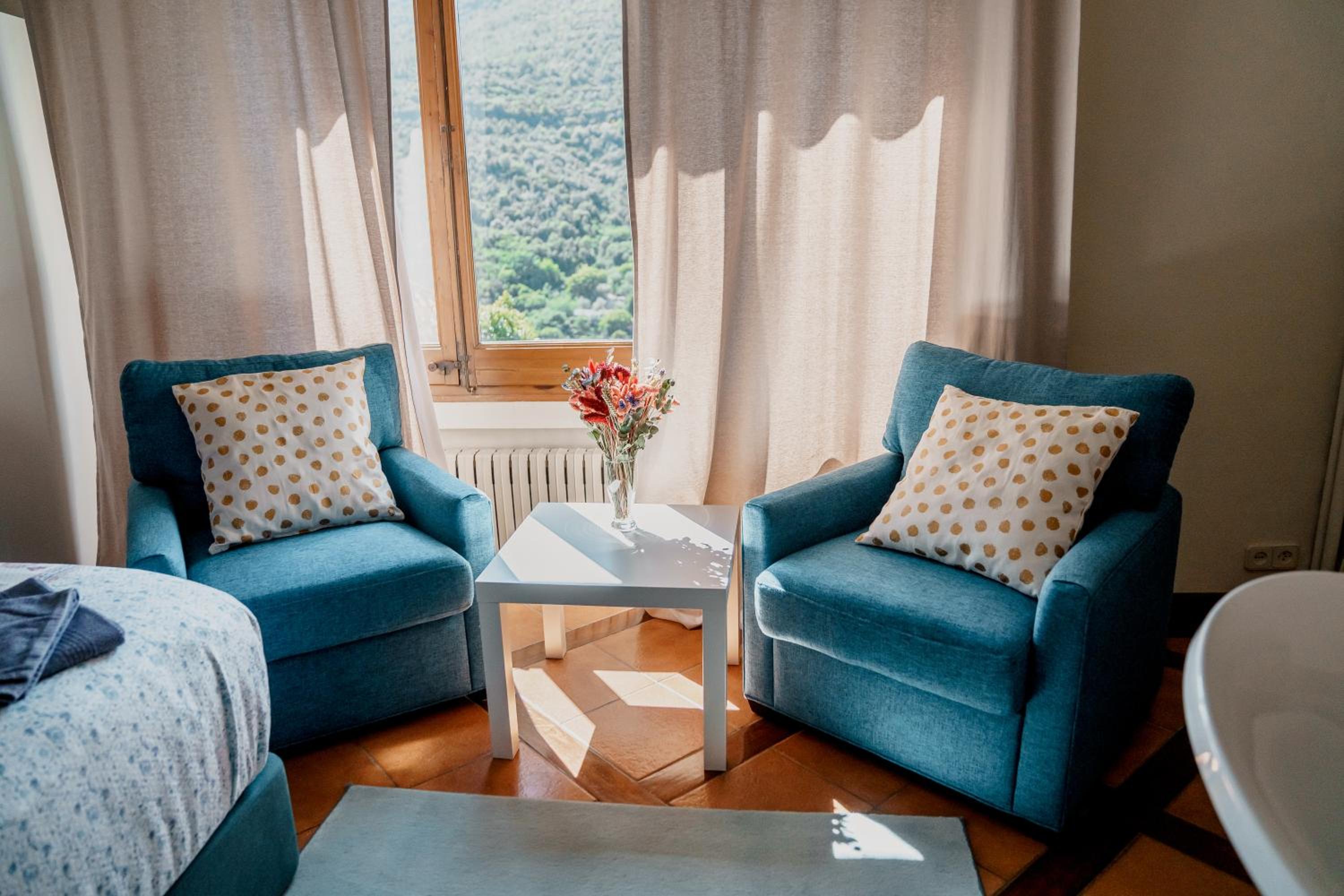 Double Room with Mountain View - Photo 12
