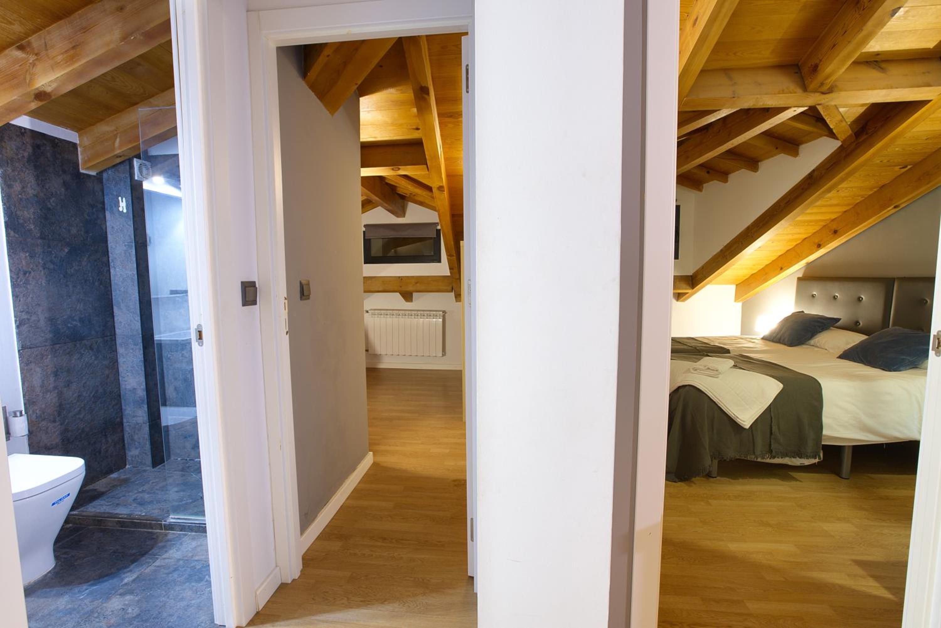 Two-Bedroom Apartment - Photo 4