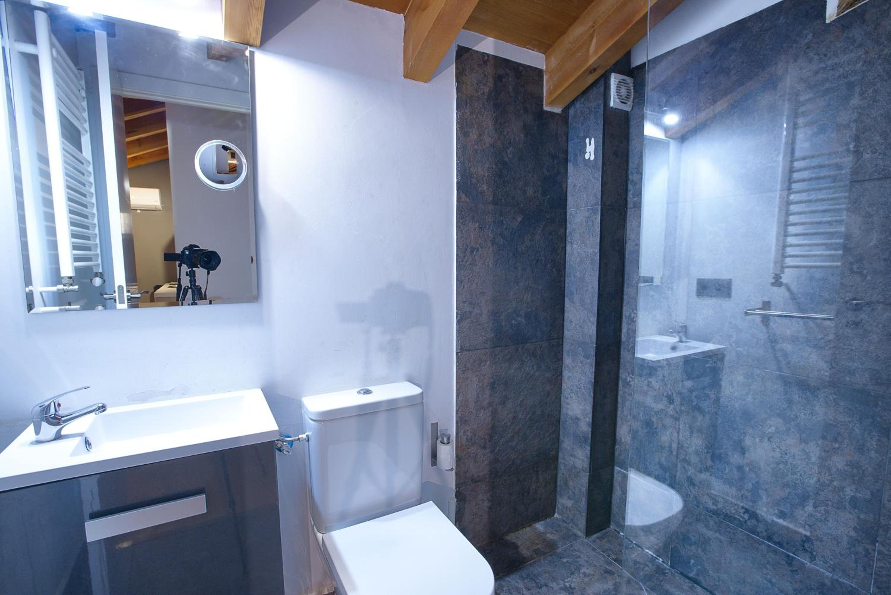 Two-Bedroom Apartment - Photo 3