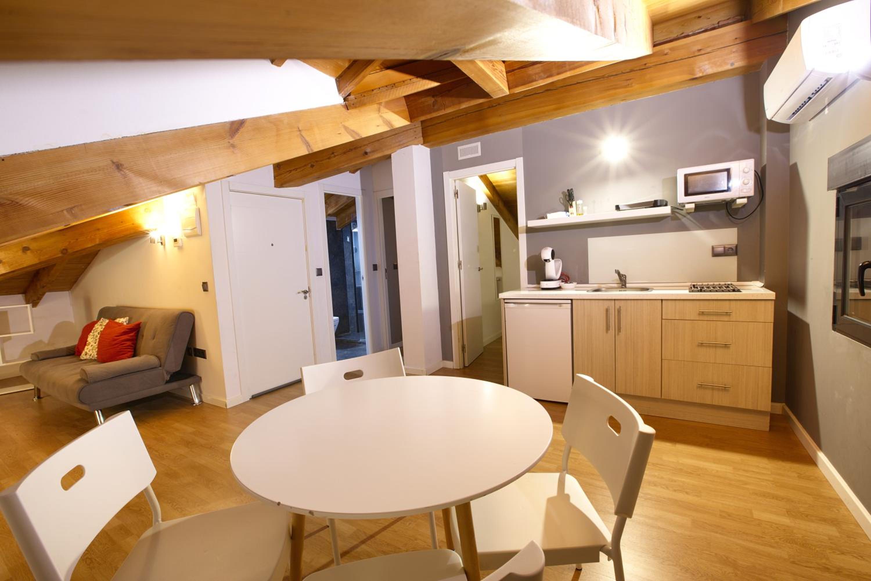 Two-Bedroom Apartment - Photo 8