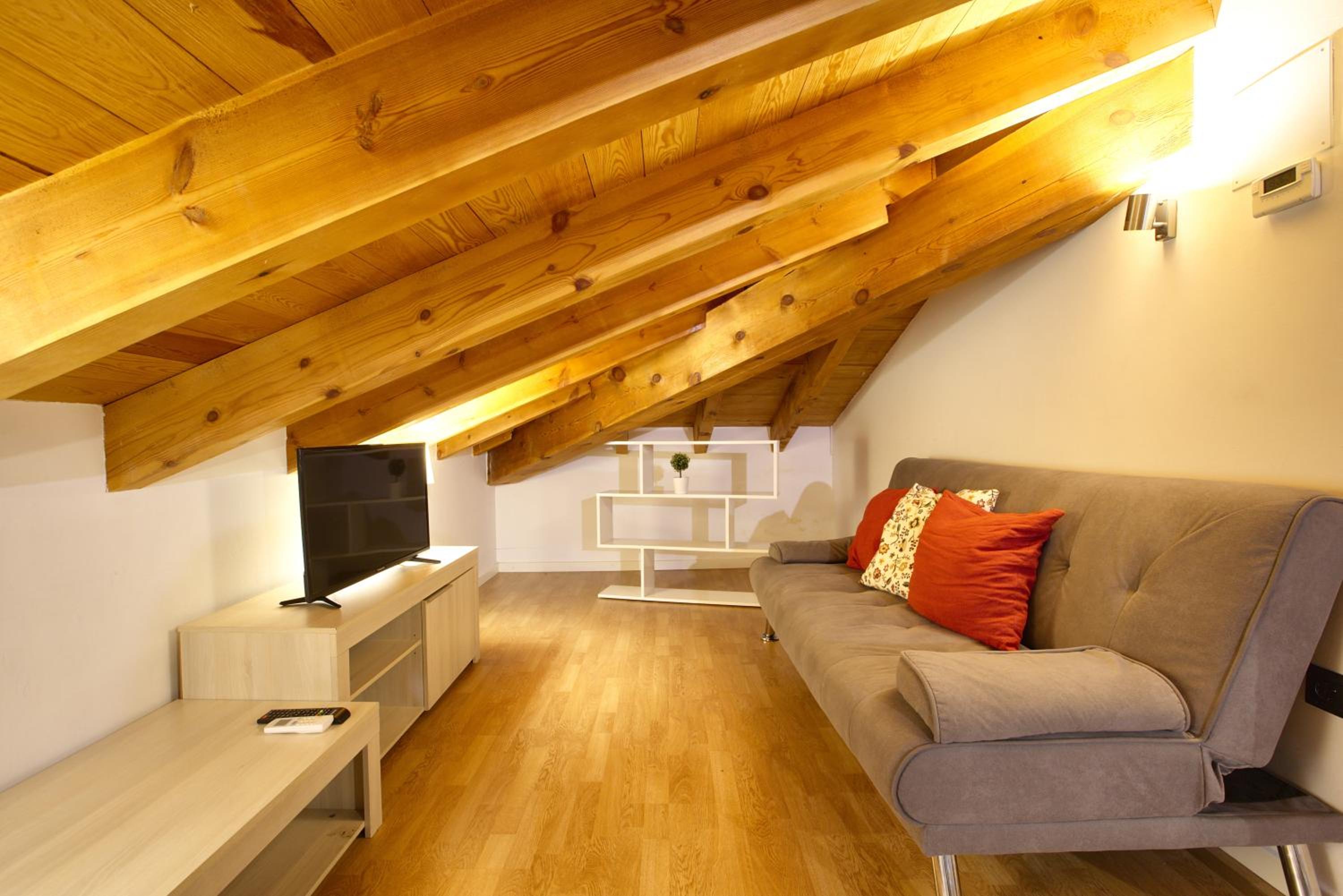 Two-Bedroom Apartment - Photo 11