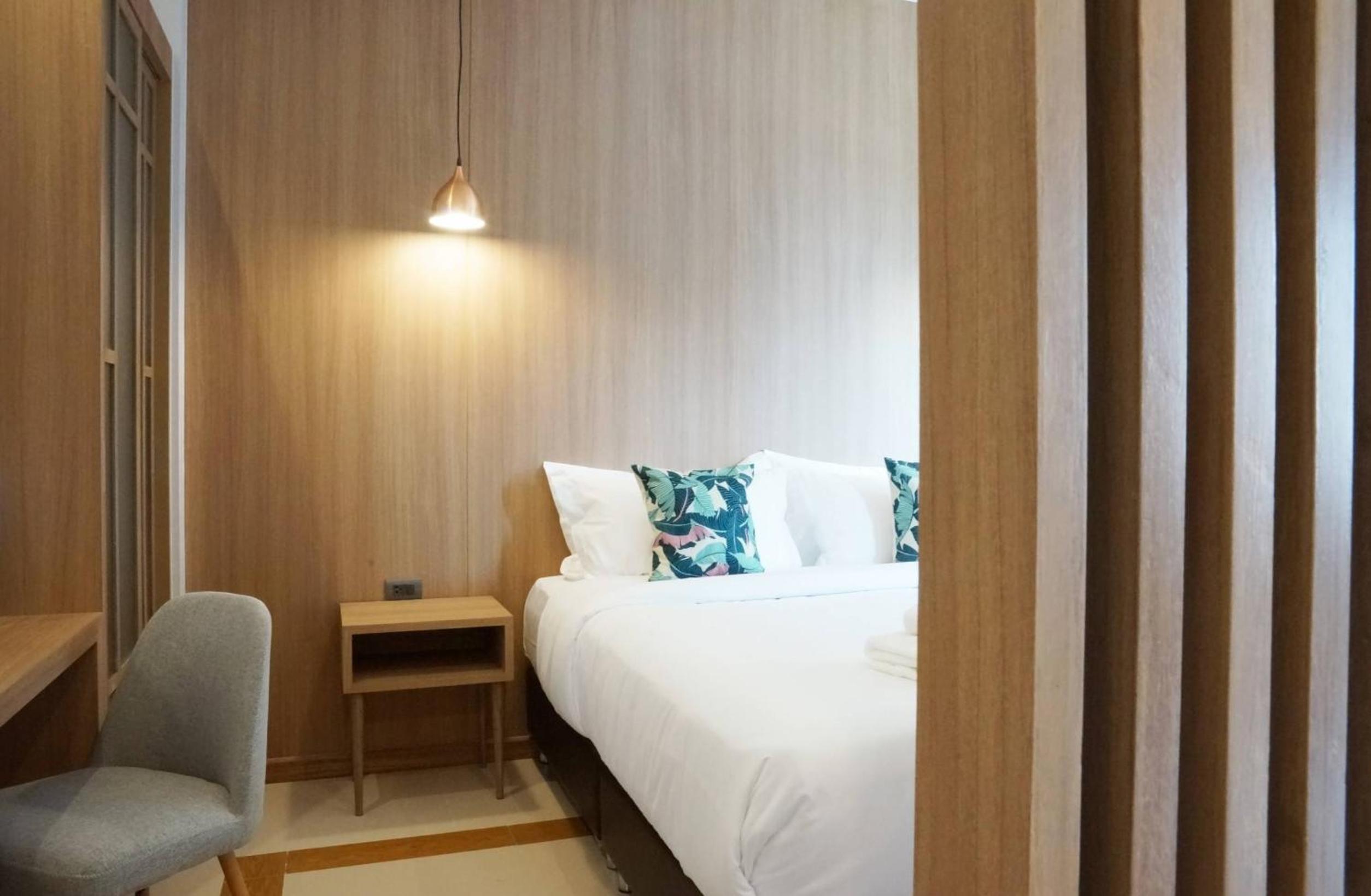 Suite - Photo 14
