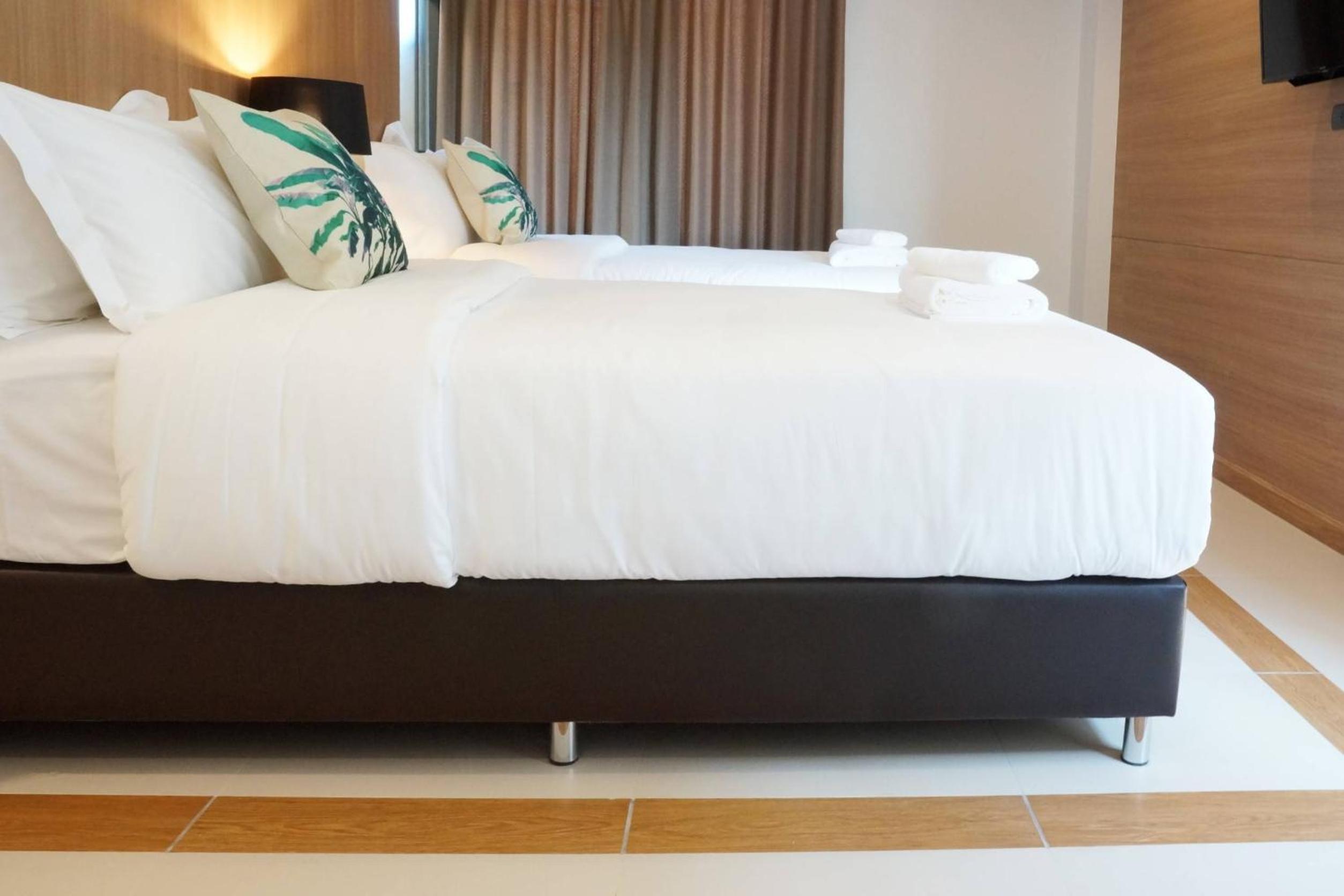 Deluxe Twin Room - Photo 10
