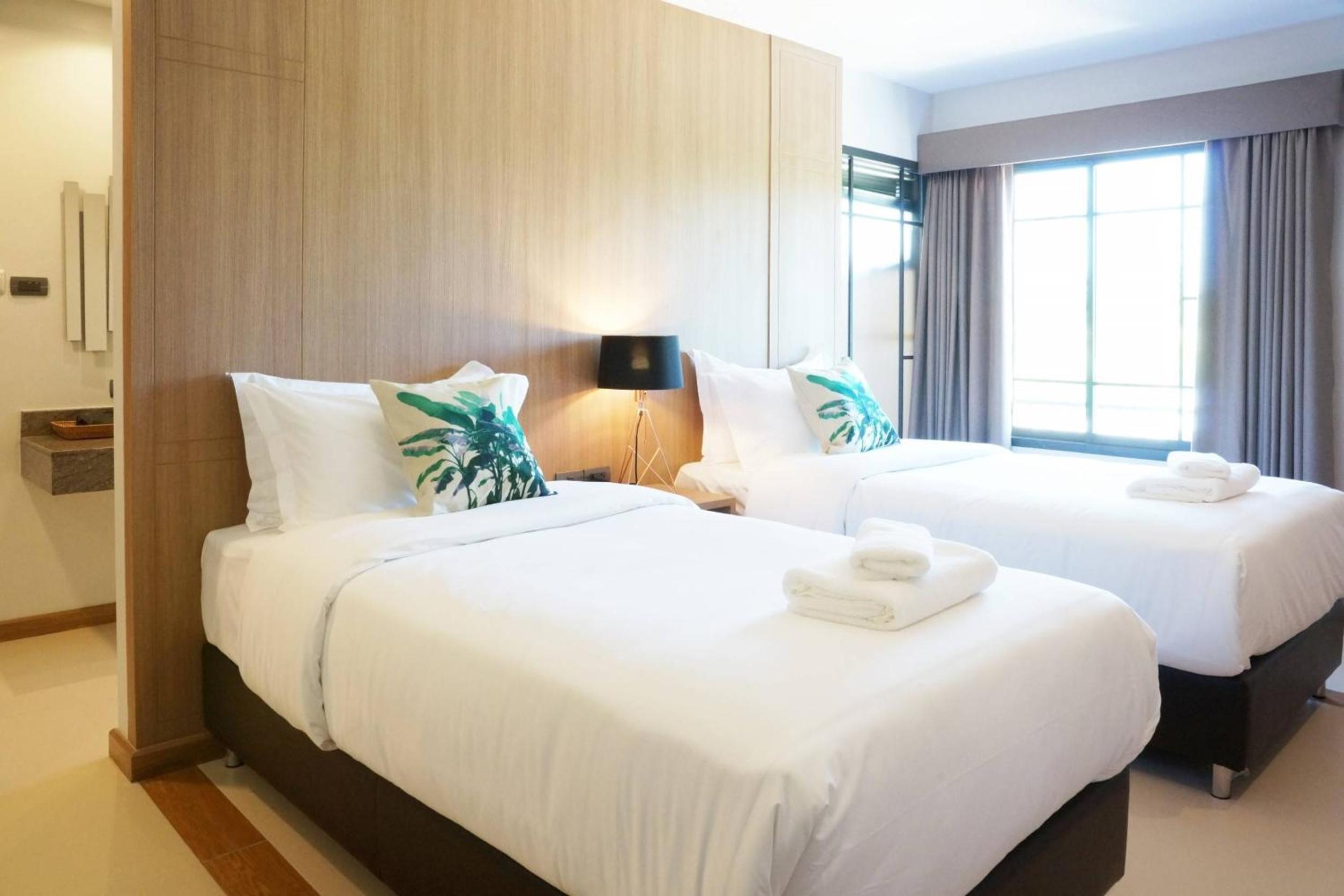 Deluxe Twin Room - Photo 11