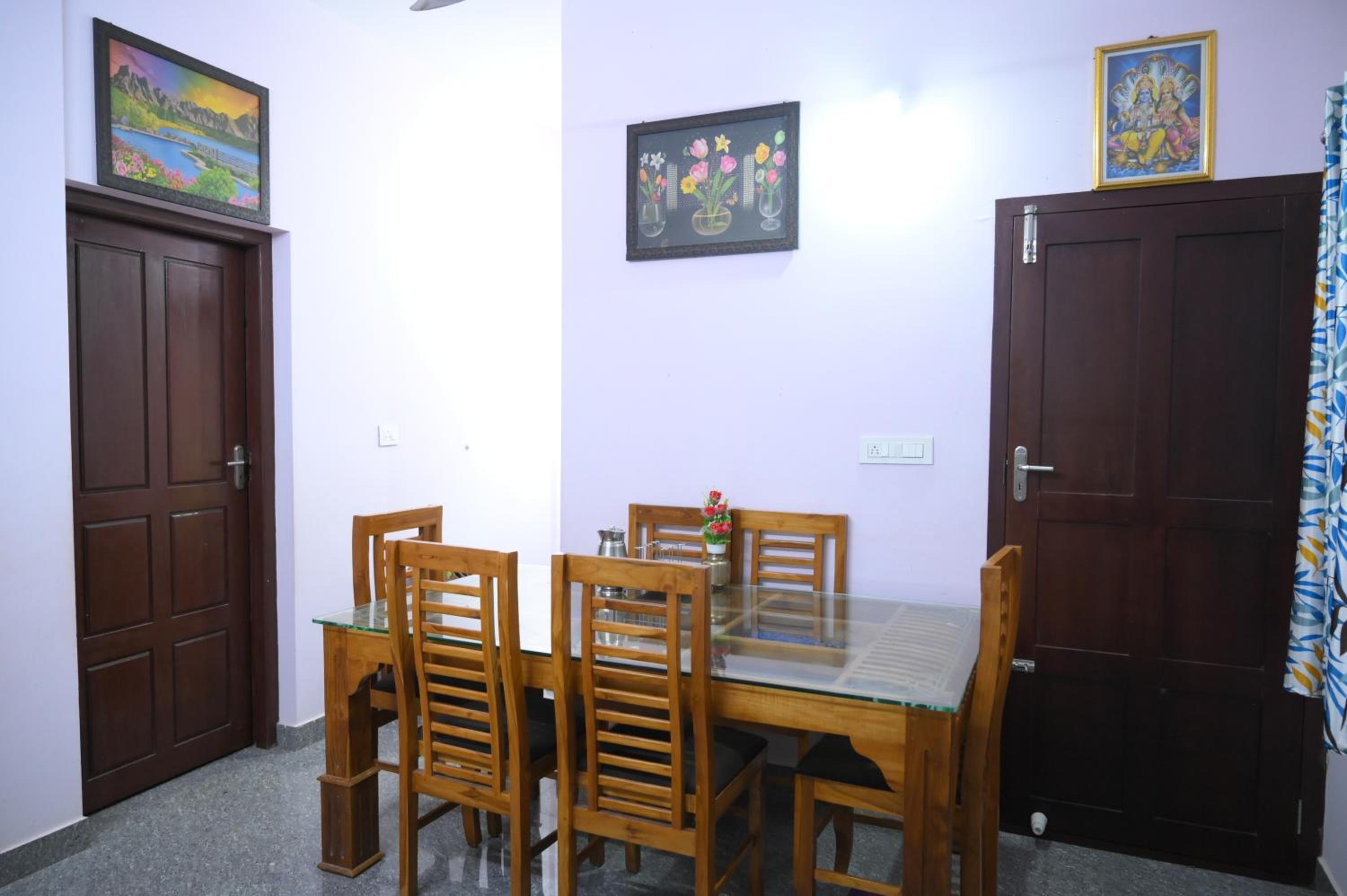 Budget Double Room photo 3