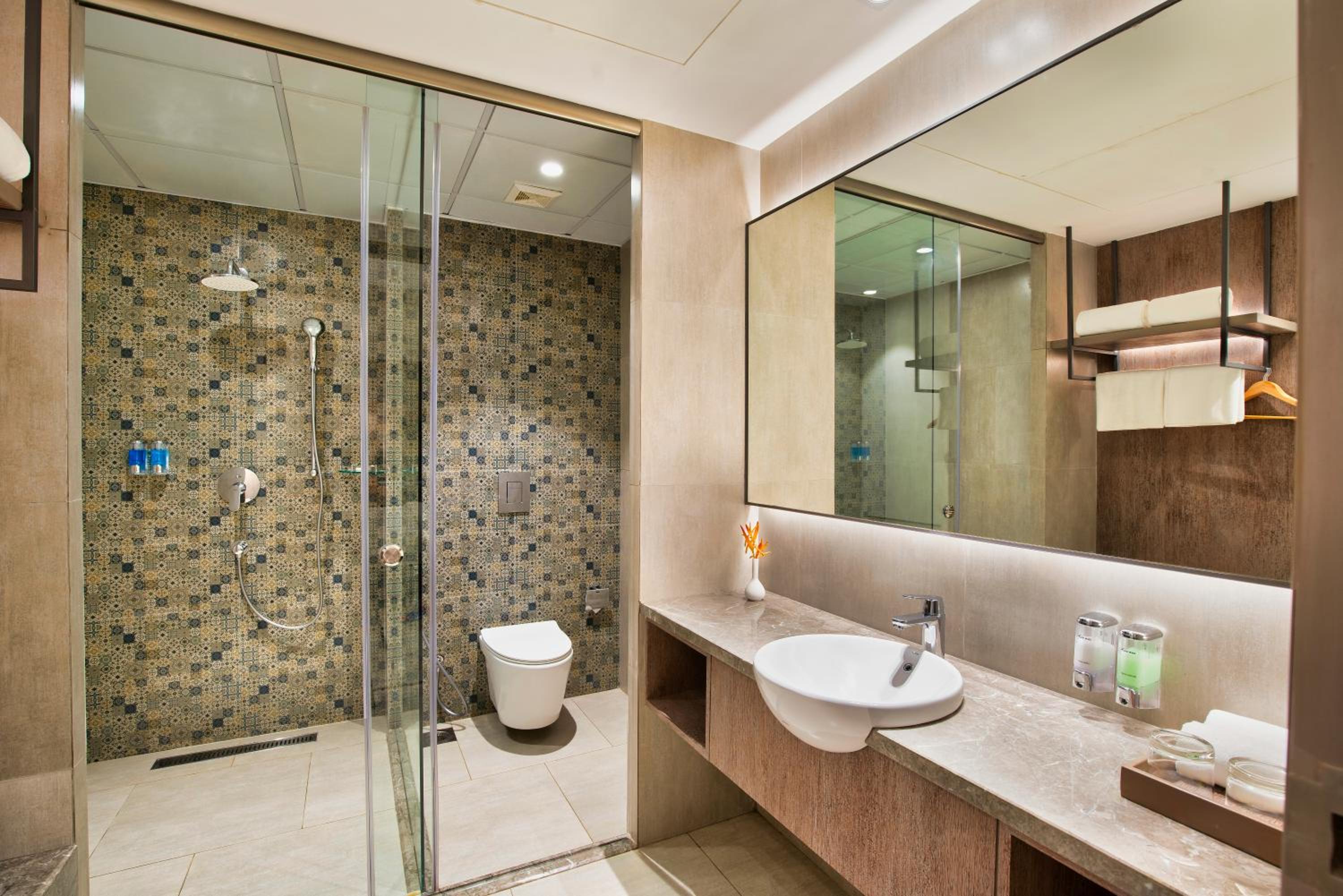 Tropical Suite - Photo 2