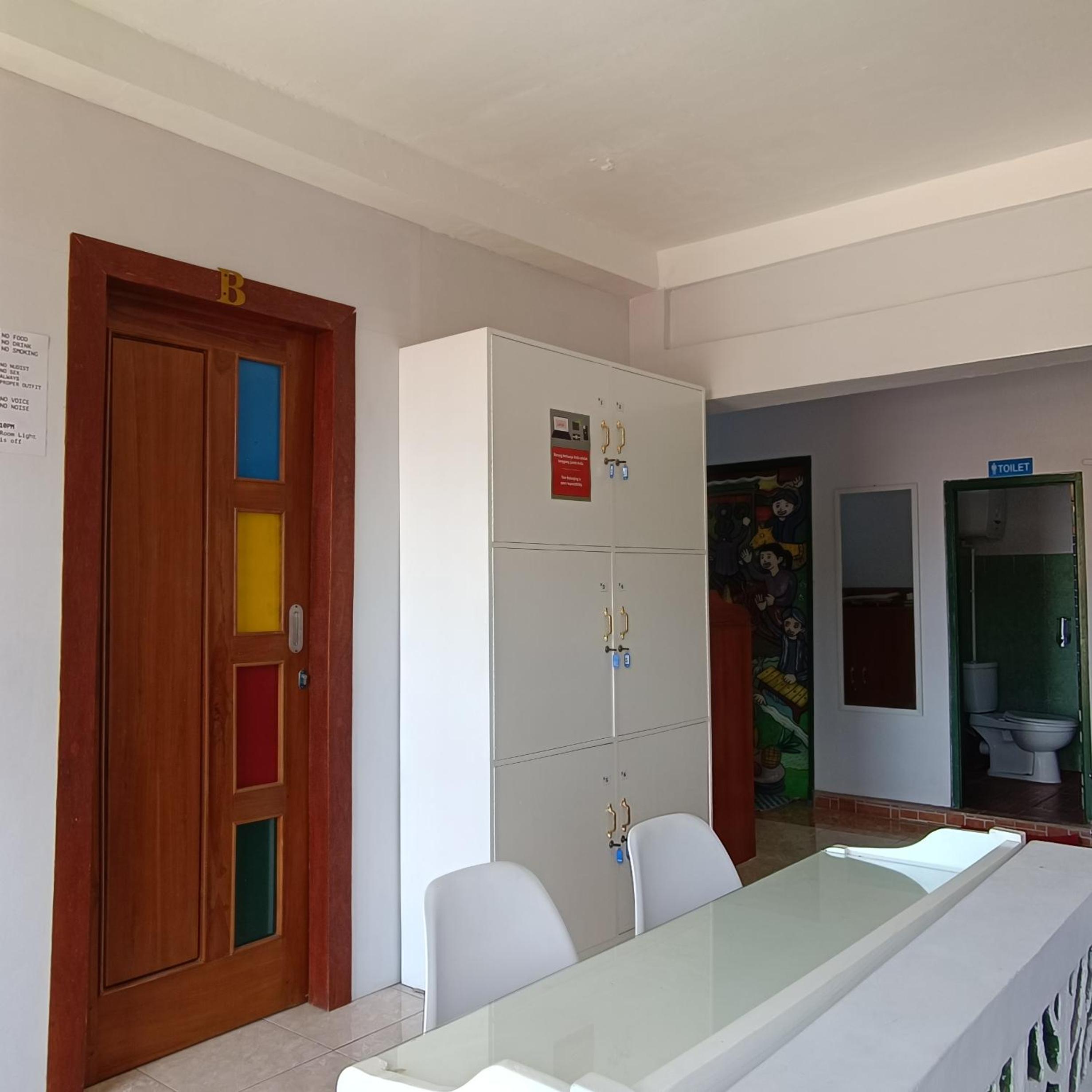 Family Room photo 3