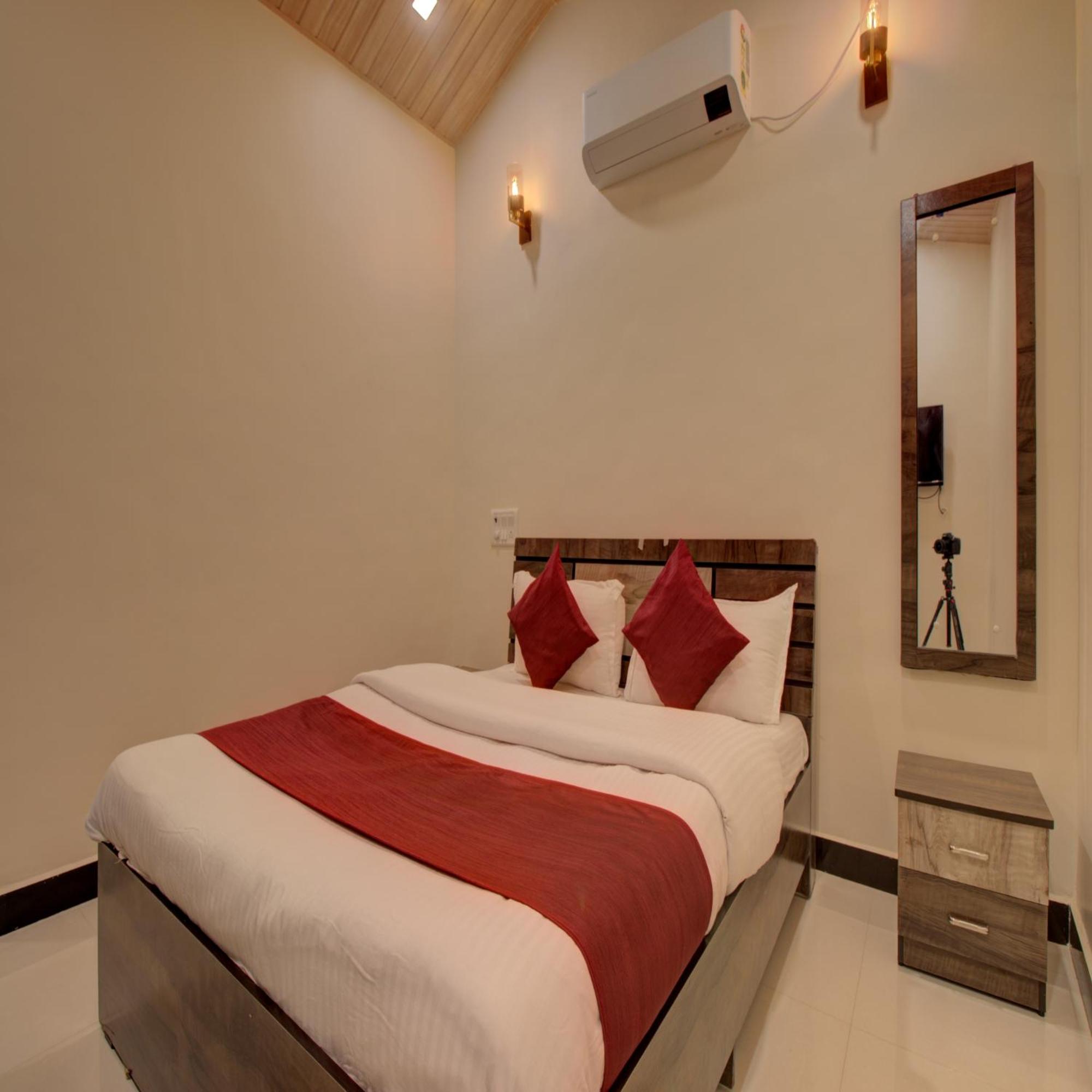 Double Room - Photo 2