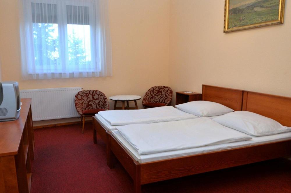 Deluxe Double Room with Extra Bed