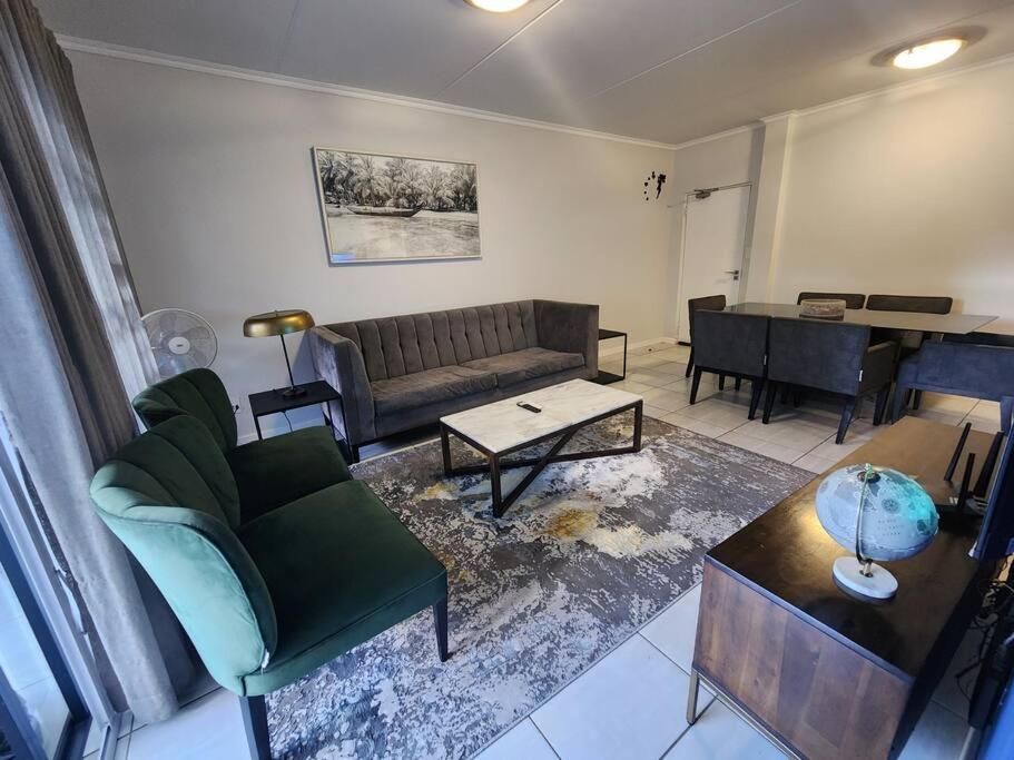 Three-Bedroom Apartment photo 1