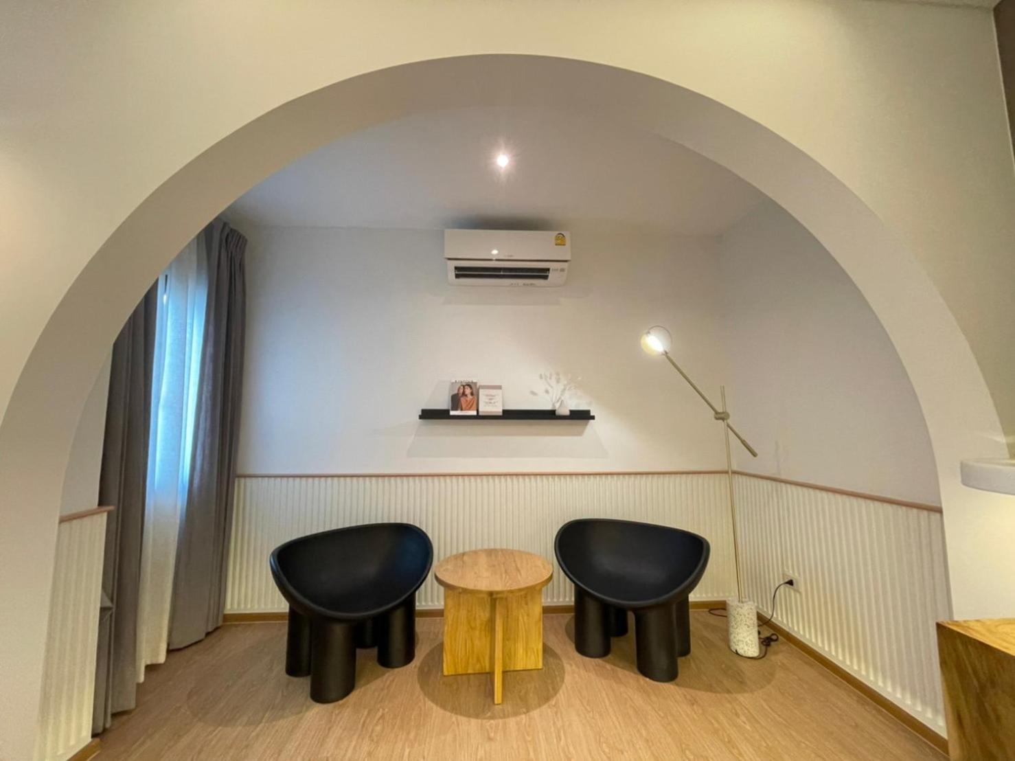 Family Room - Photo 6