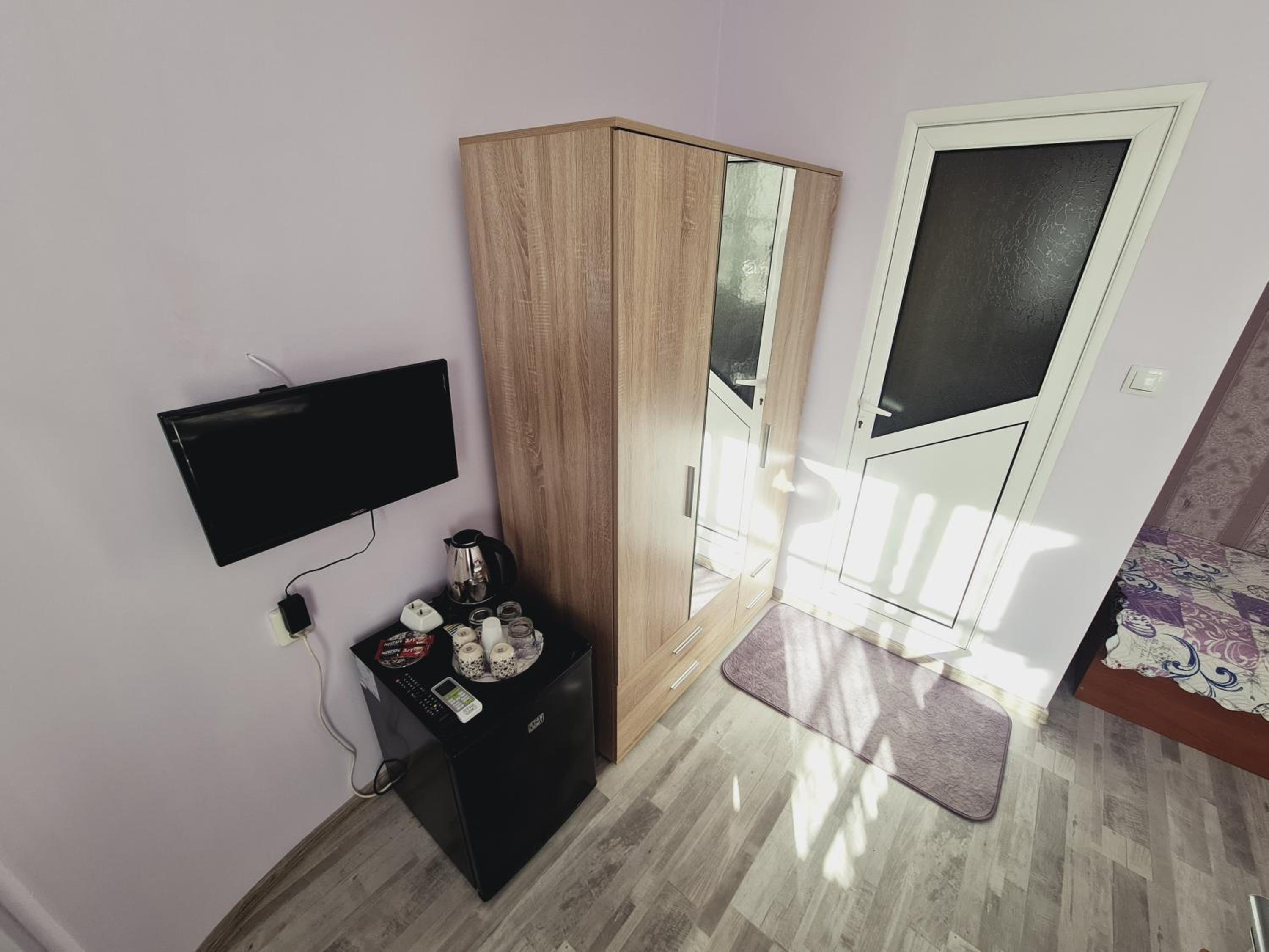 Standard Double Room photo 3