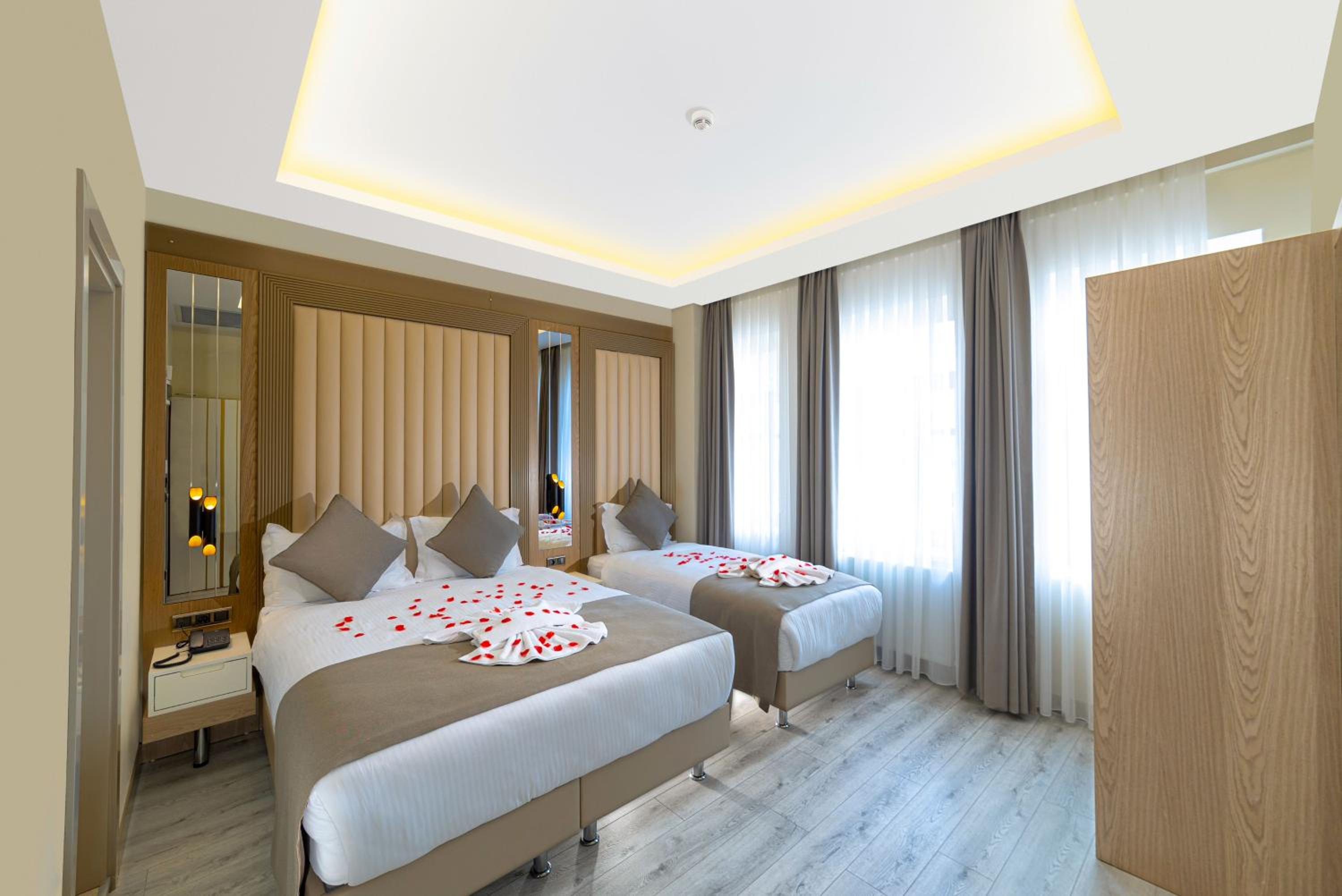 Superior Triple Room photo 1