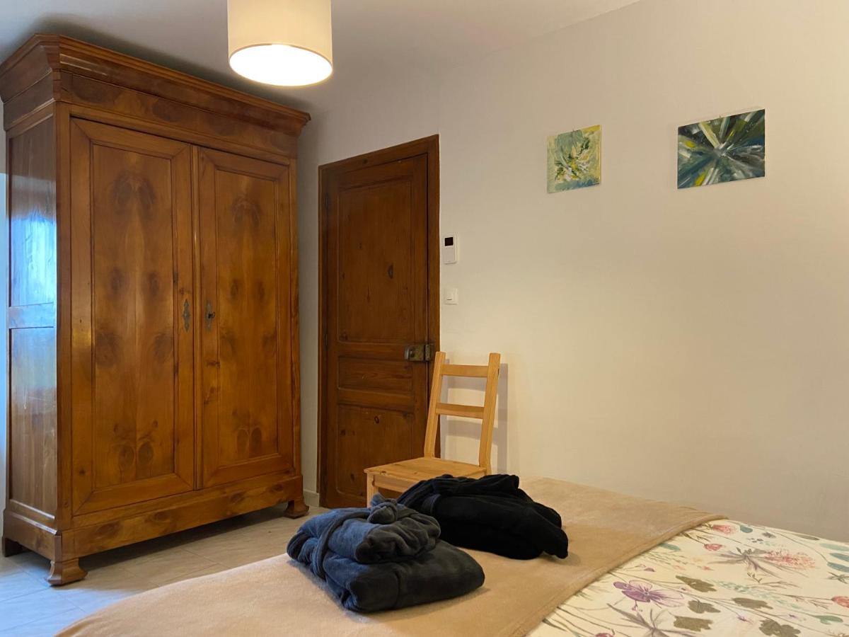 Two-Bedroom Suite - Photo 4