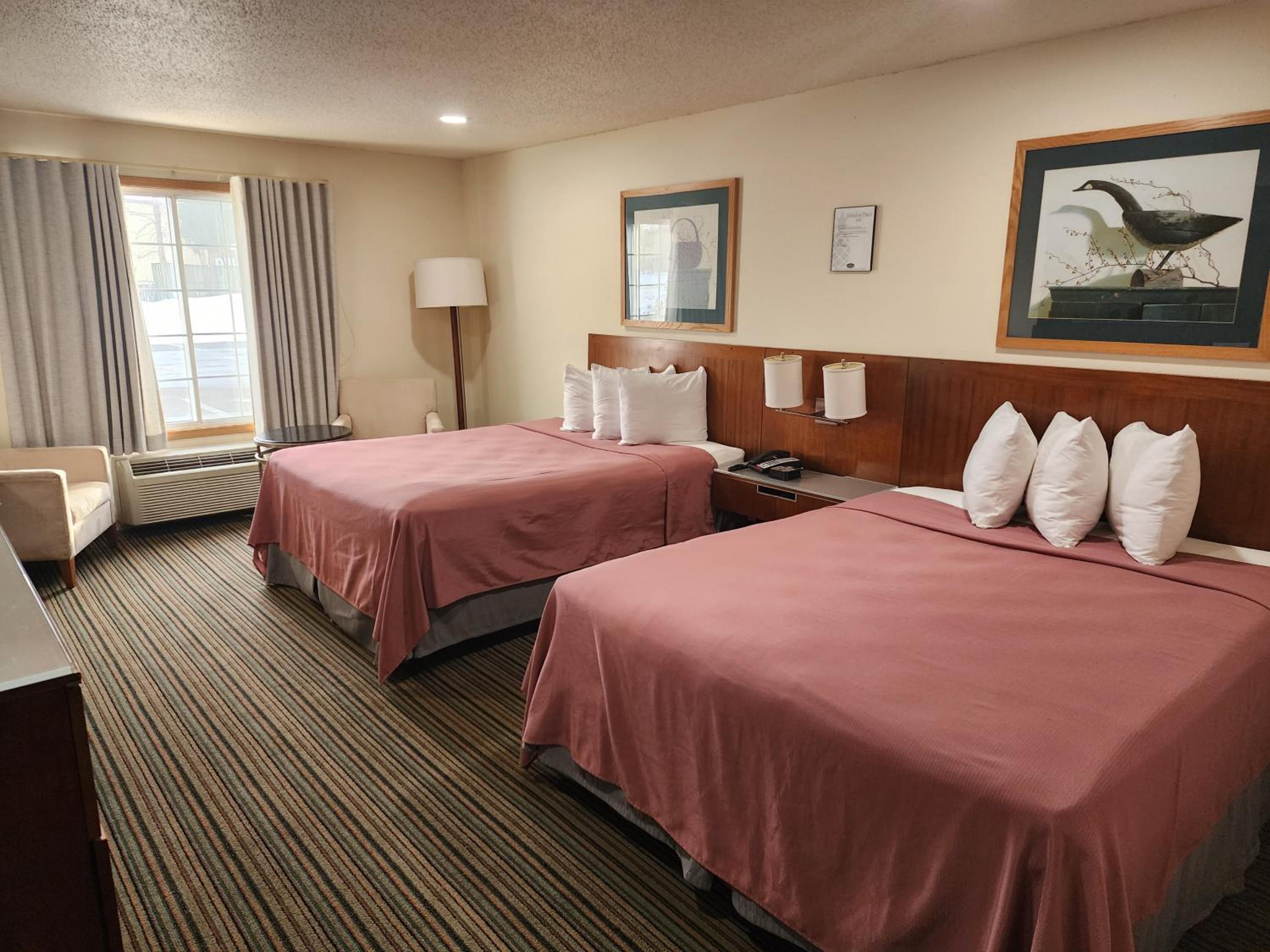 Queen Room with Two Queen Beds - Photo 14