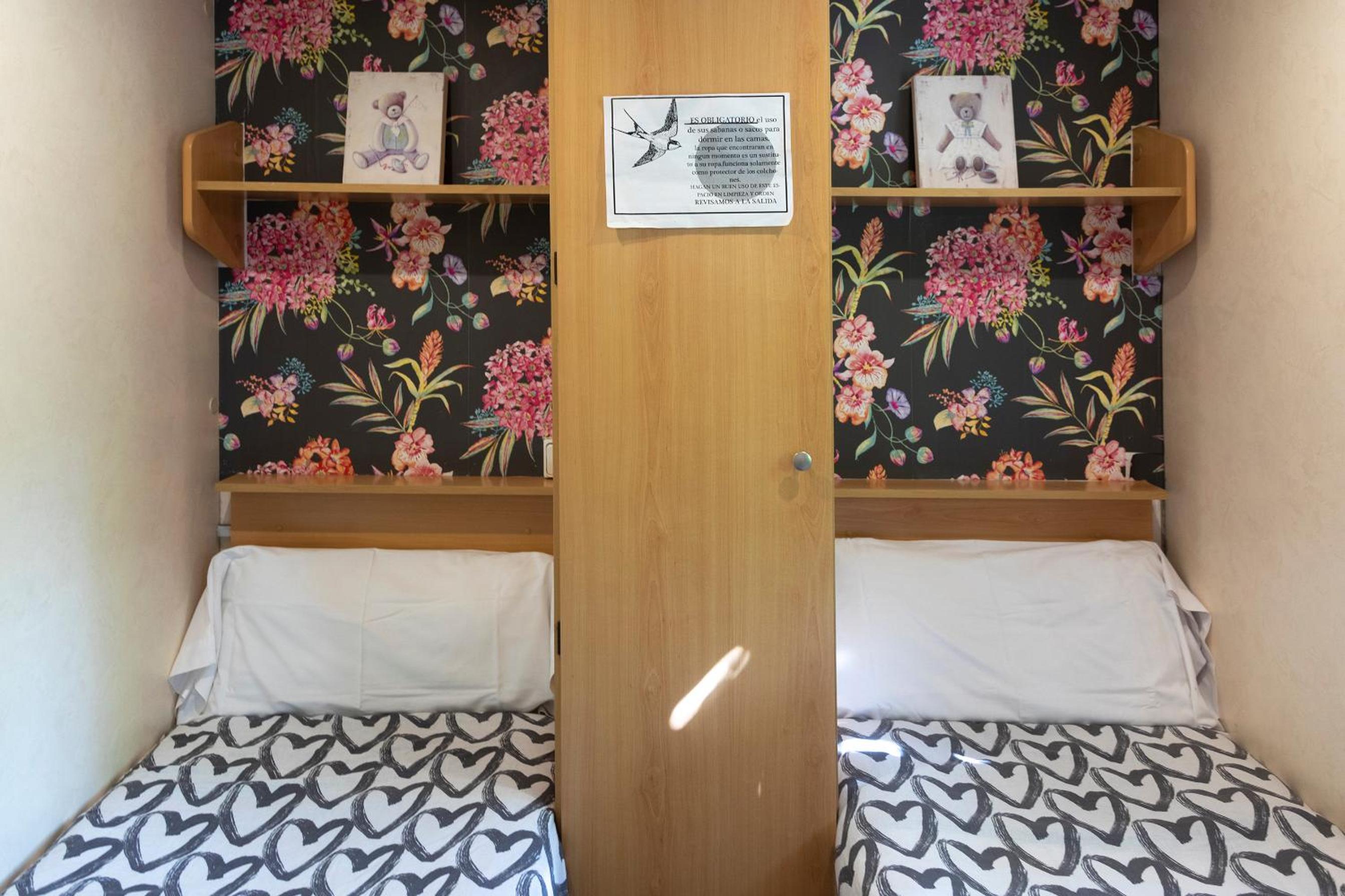 Two-Bedroom Bungalow - Photo 10