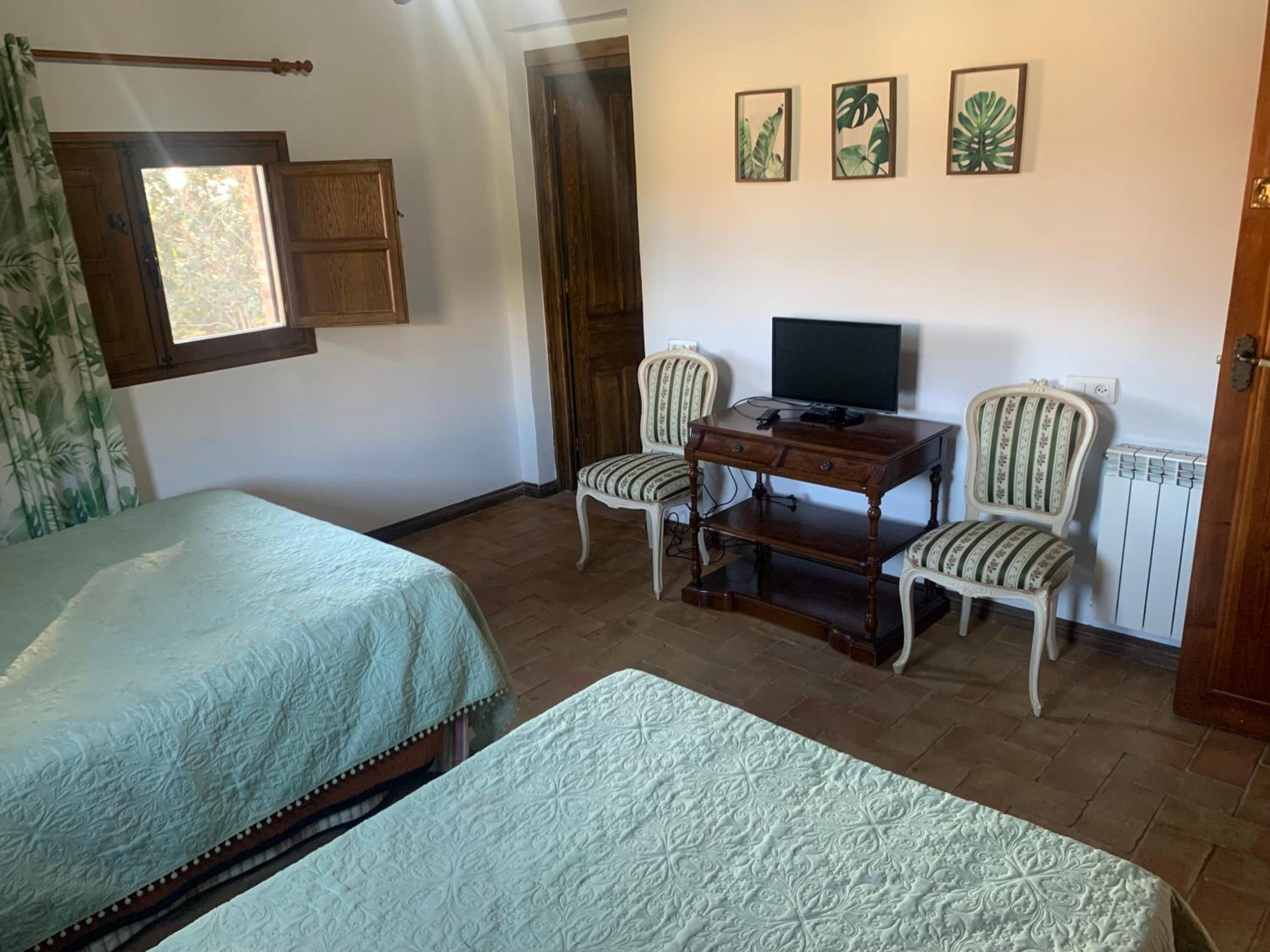 Three-Bedroom House photo 3