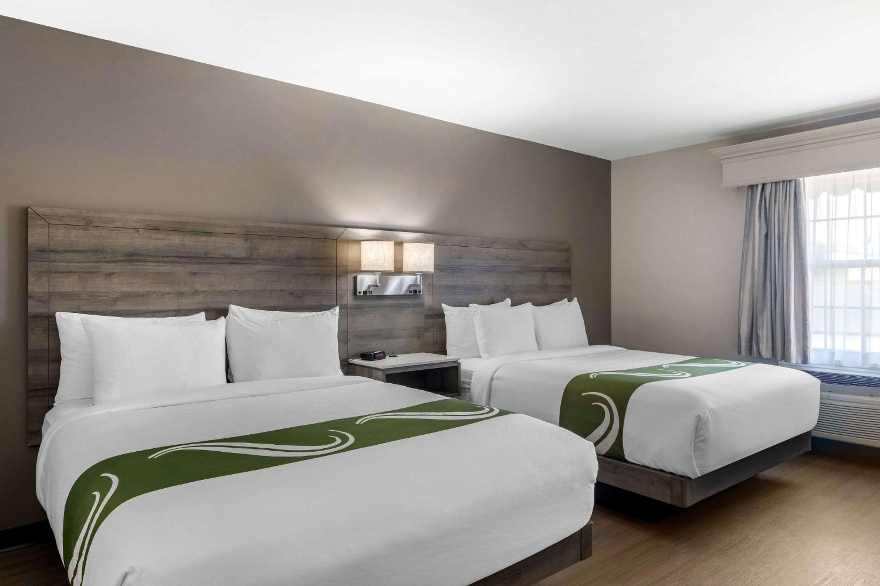 Queen Room with Two Queen Beds - Non-Smoking - Photo 1