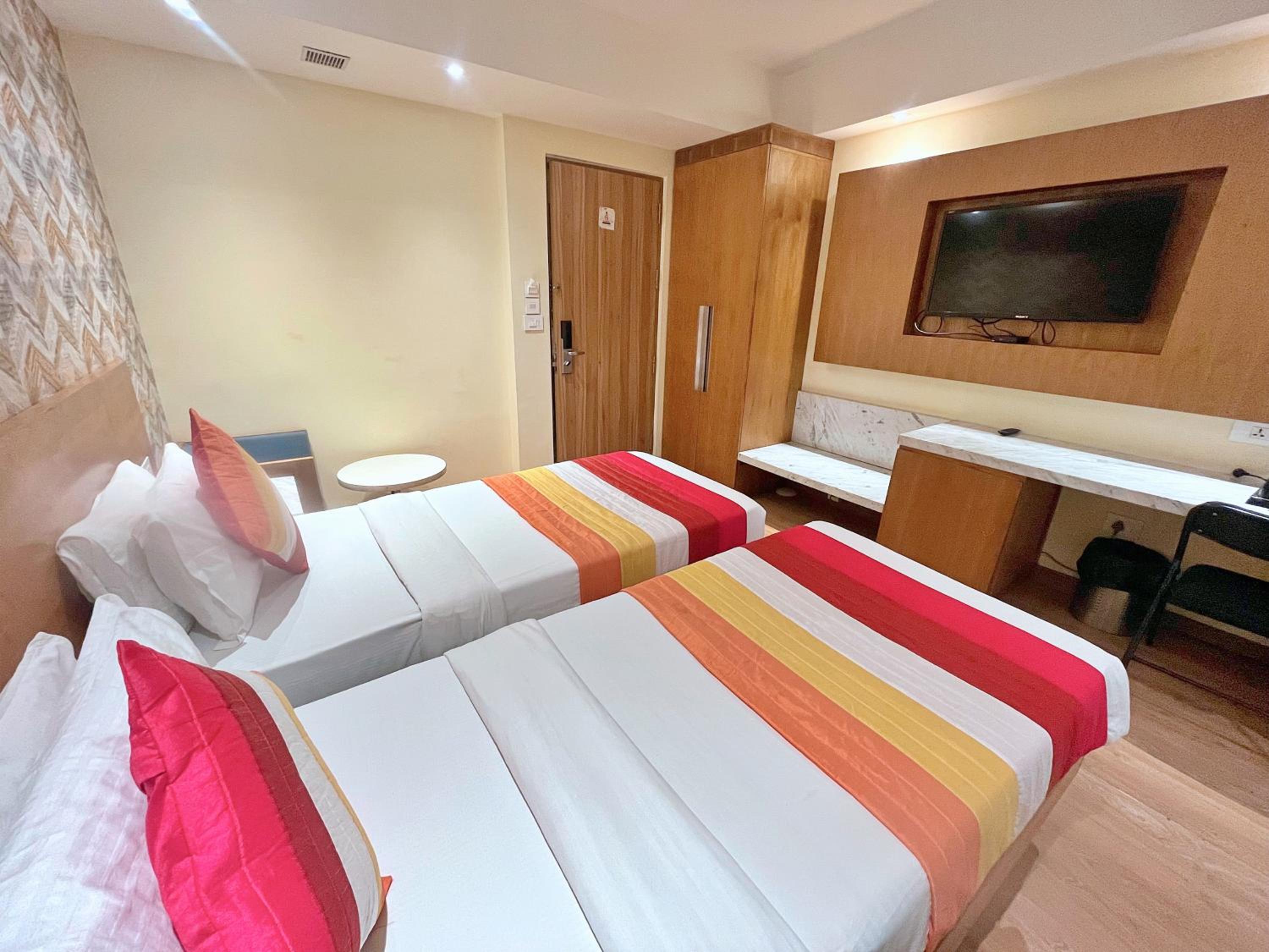 Deluxe Double or Twin Room - Photo 27
