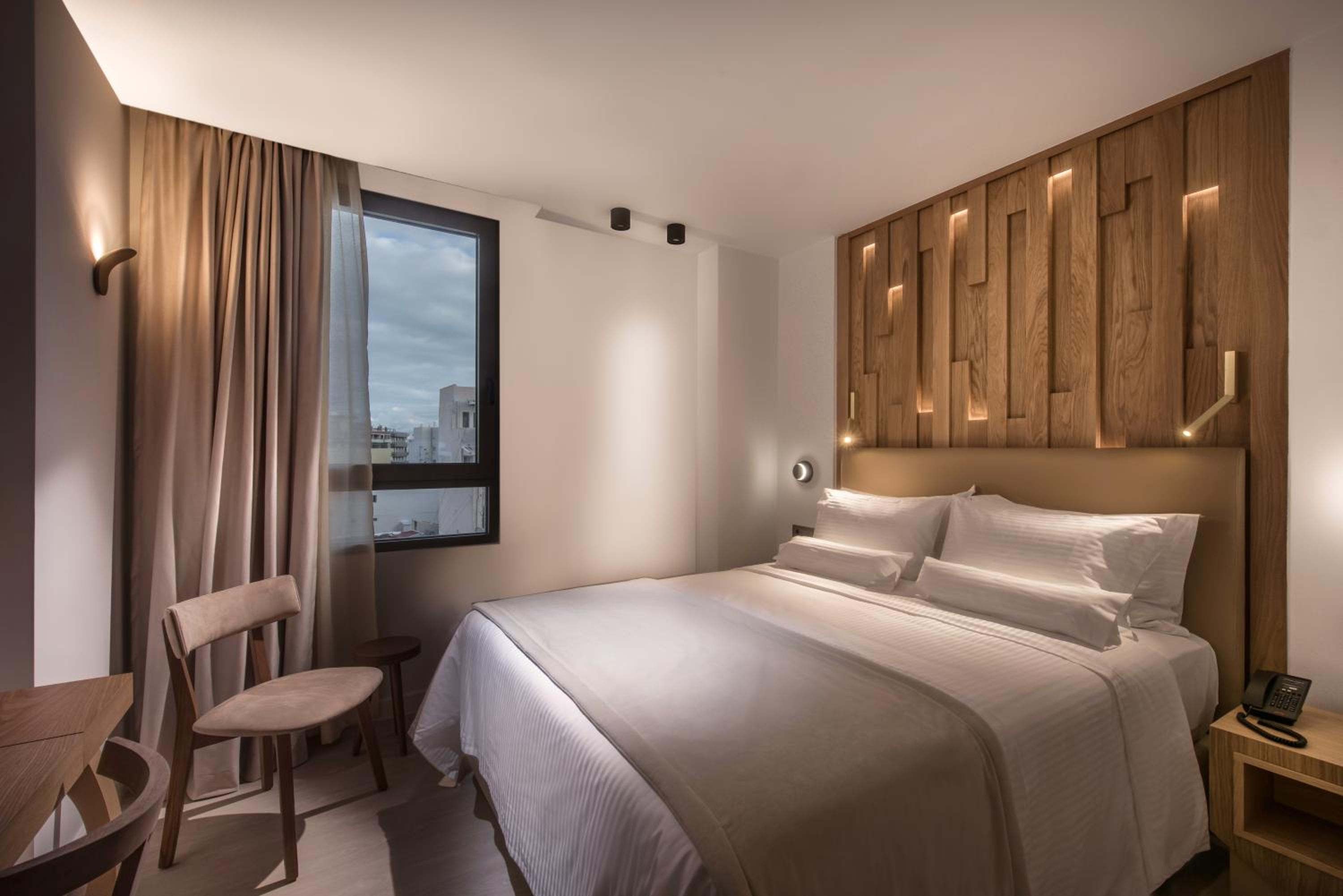 Deluxe Room - Photo 1