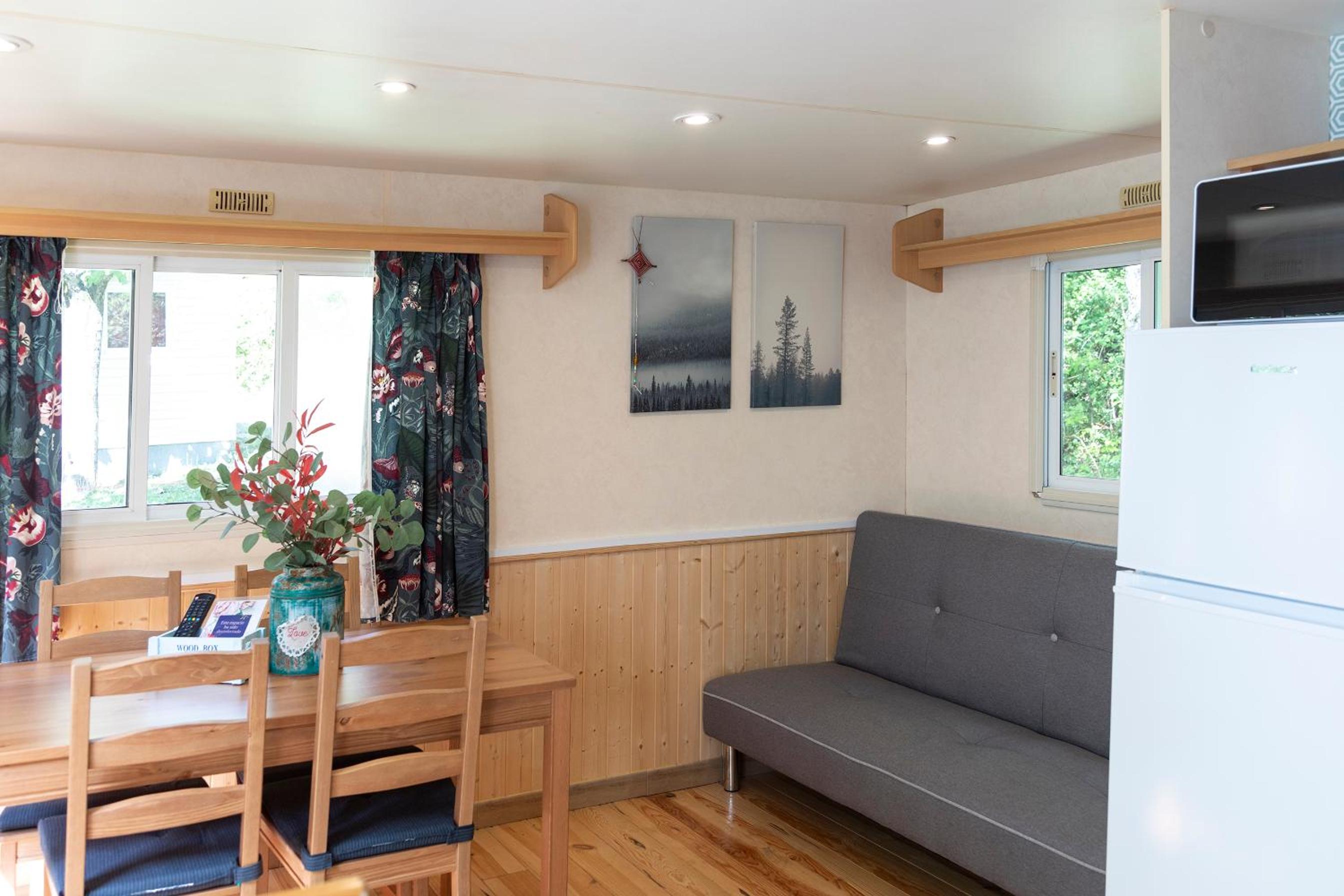 Two-Bedroom Bungalow - Photo 14