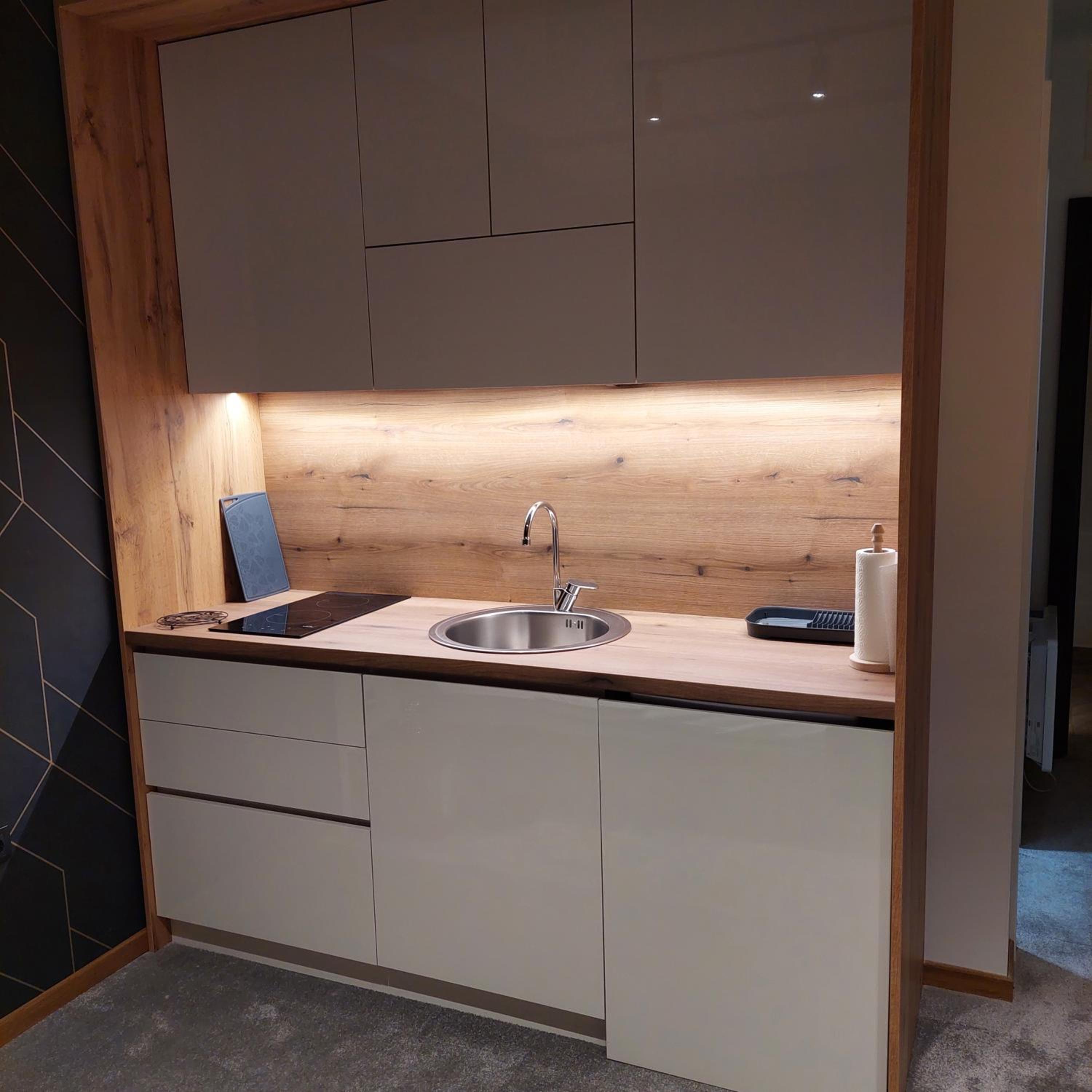 One-Bedroom Apartment - Photo 7