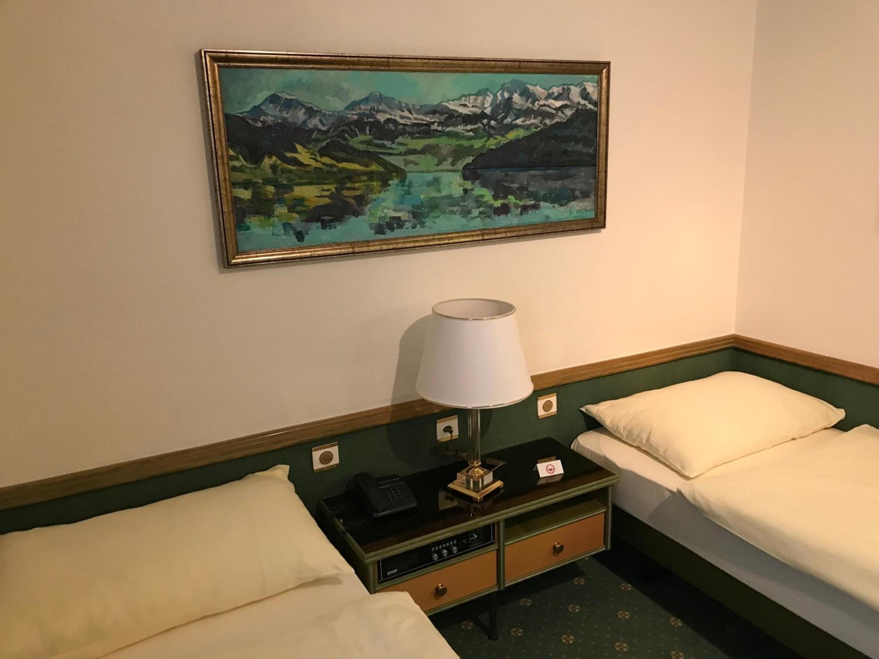 Twin Room - Photo 7