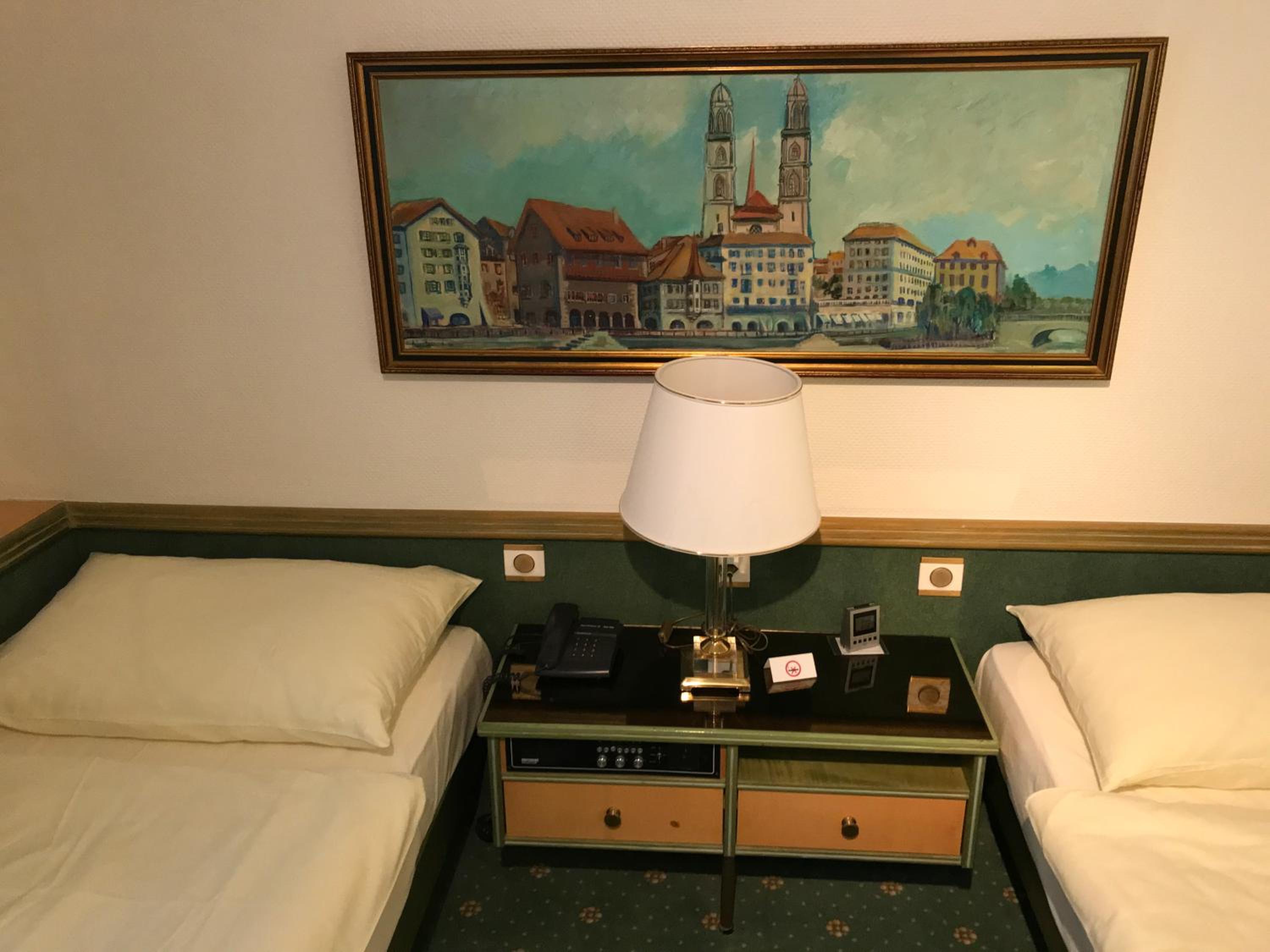 Twin Room - Photo 2