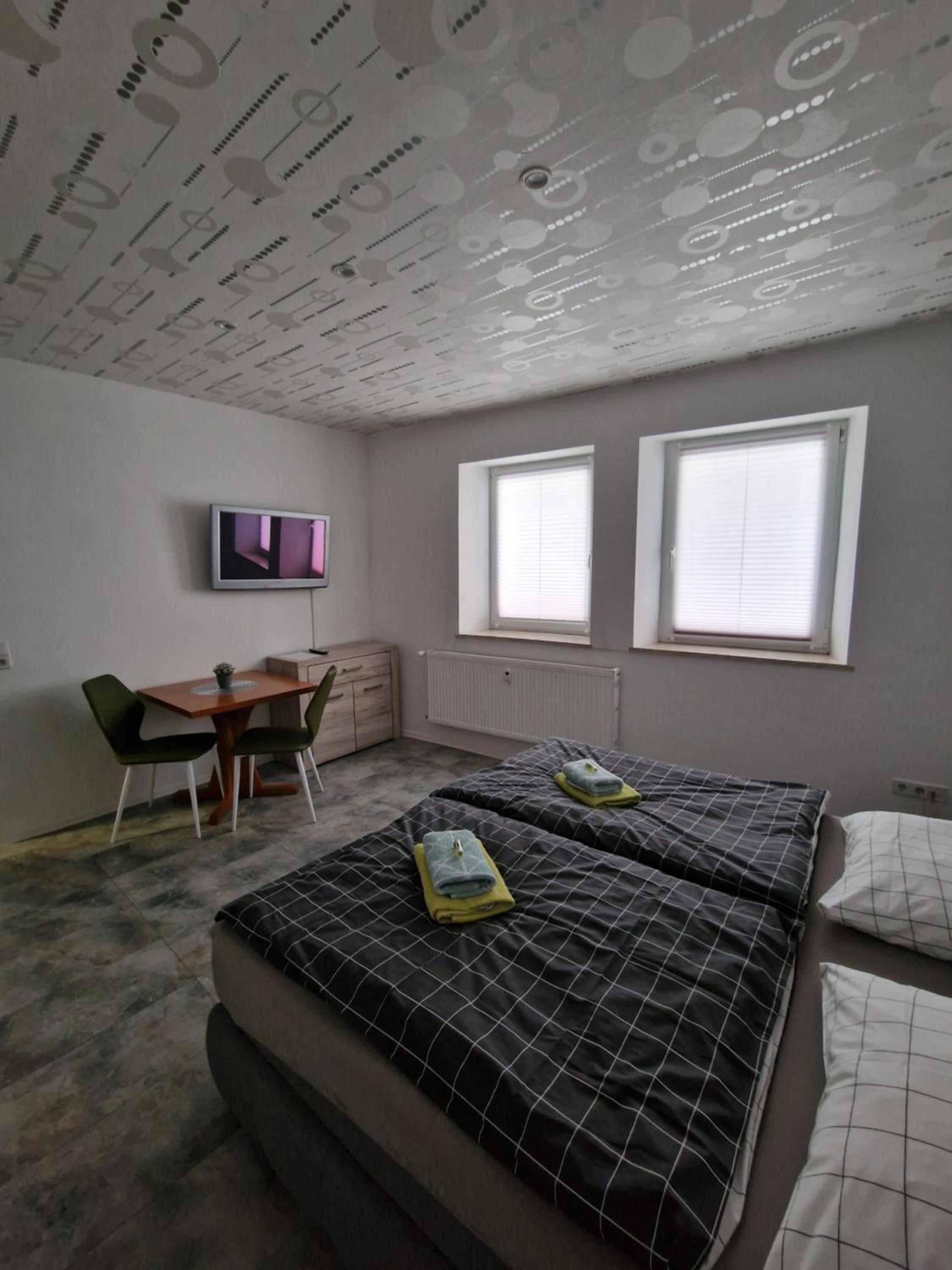 One-Bedroom Apartment photo 1