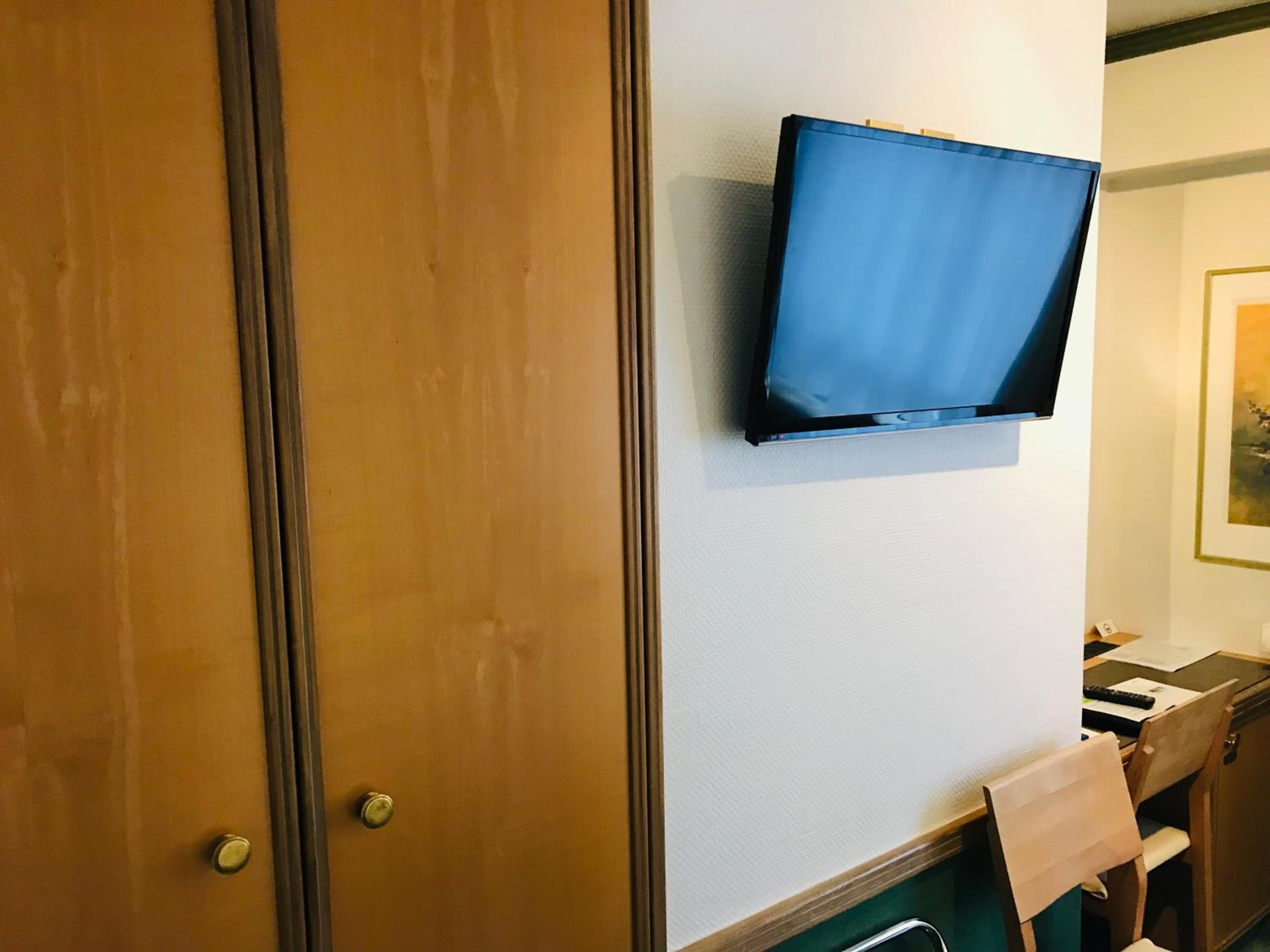 Double Room - Photo 8
